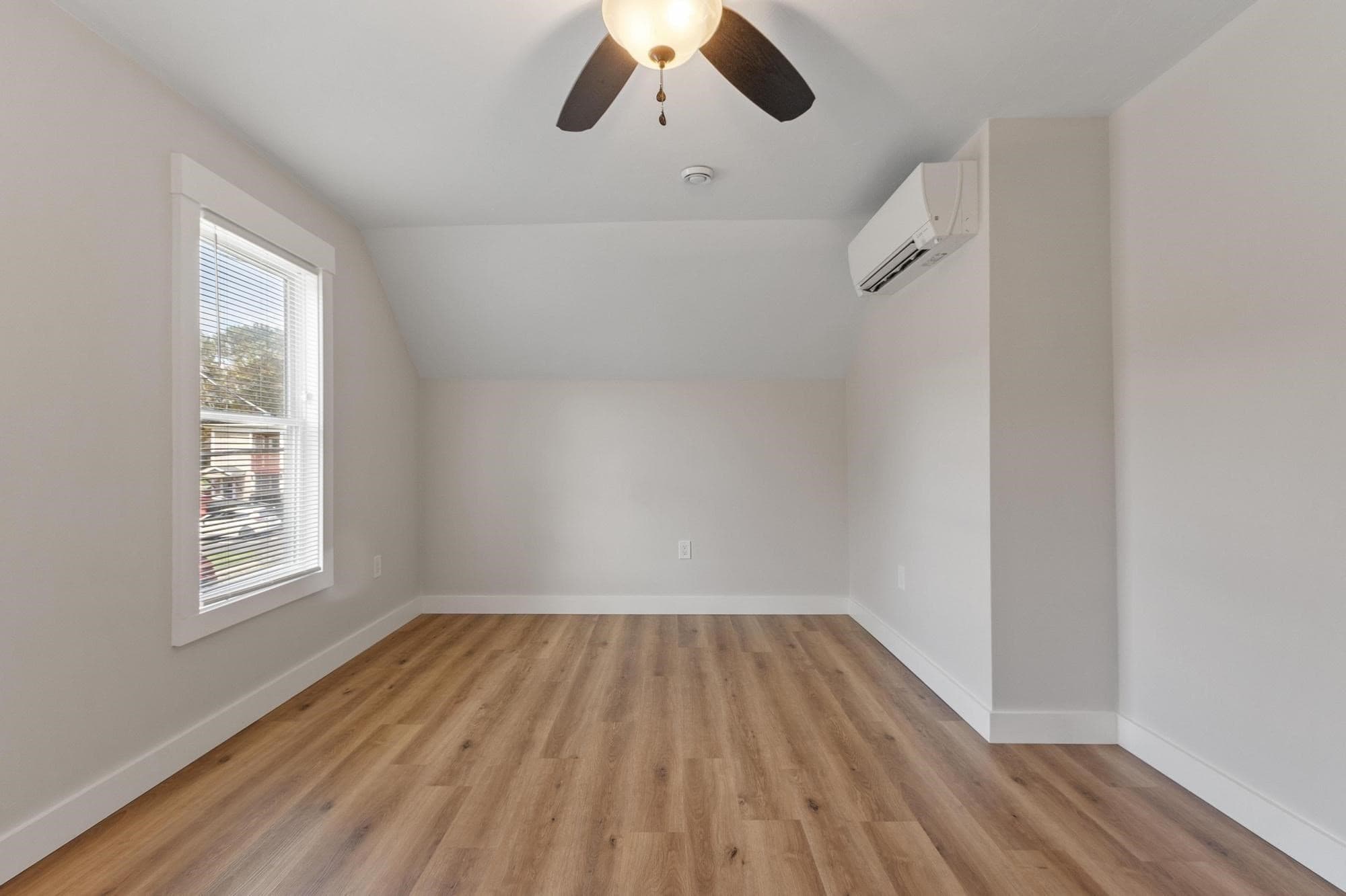 Single Family Residence at 460 Pleasant St, Gardner MA 01440, Gardner, photo 24 of 42