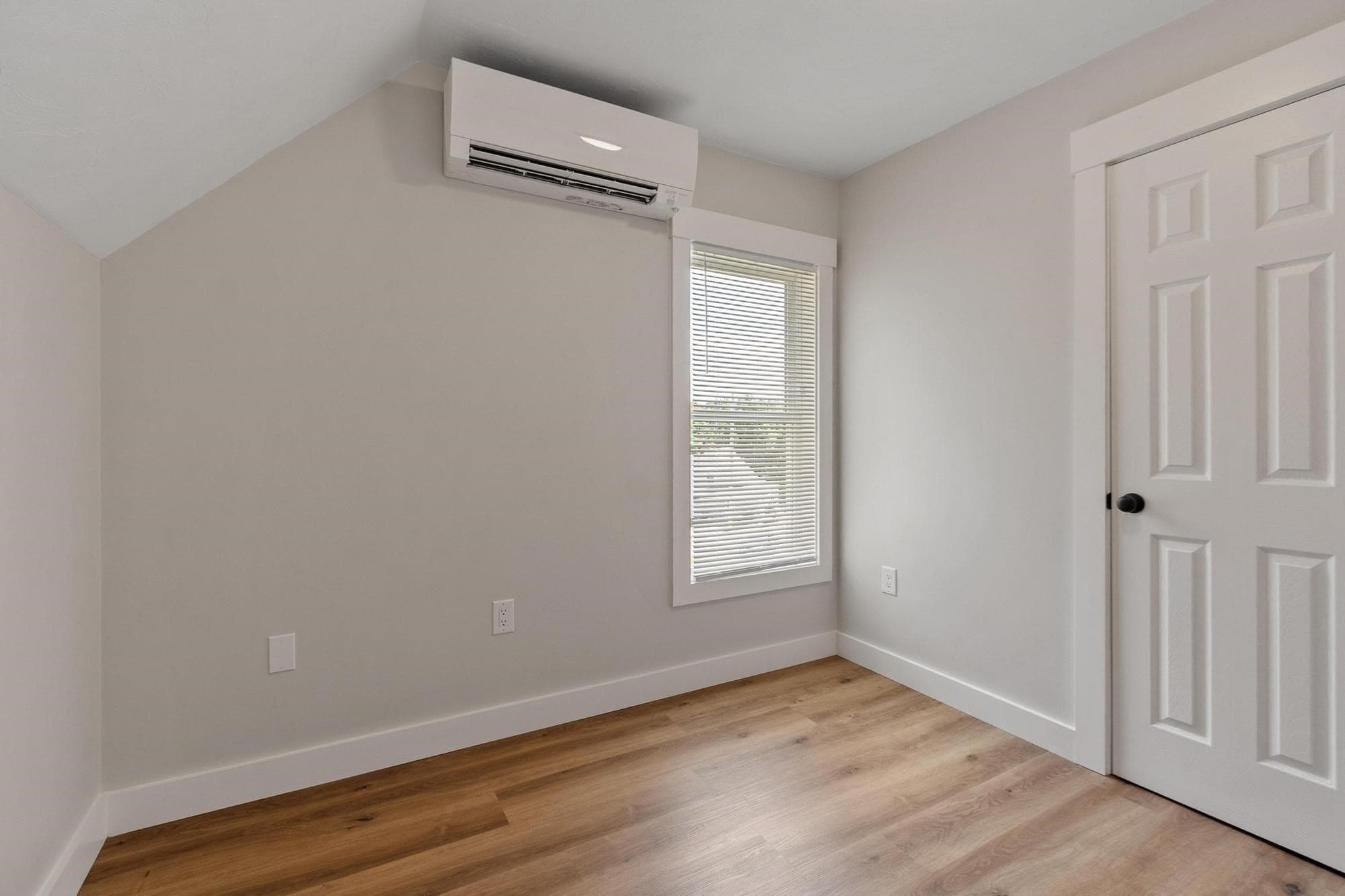 Single Family Residence at 460 Pleasant St, Gardner MA 01440, Gardner, photo 30 of 42
