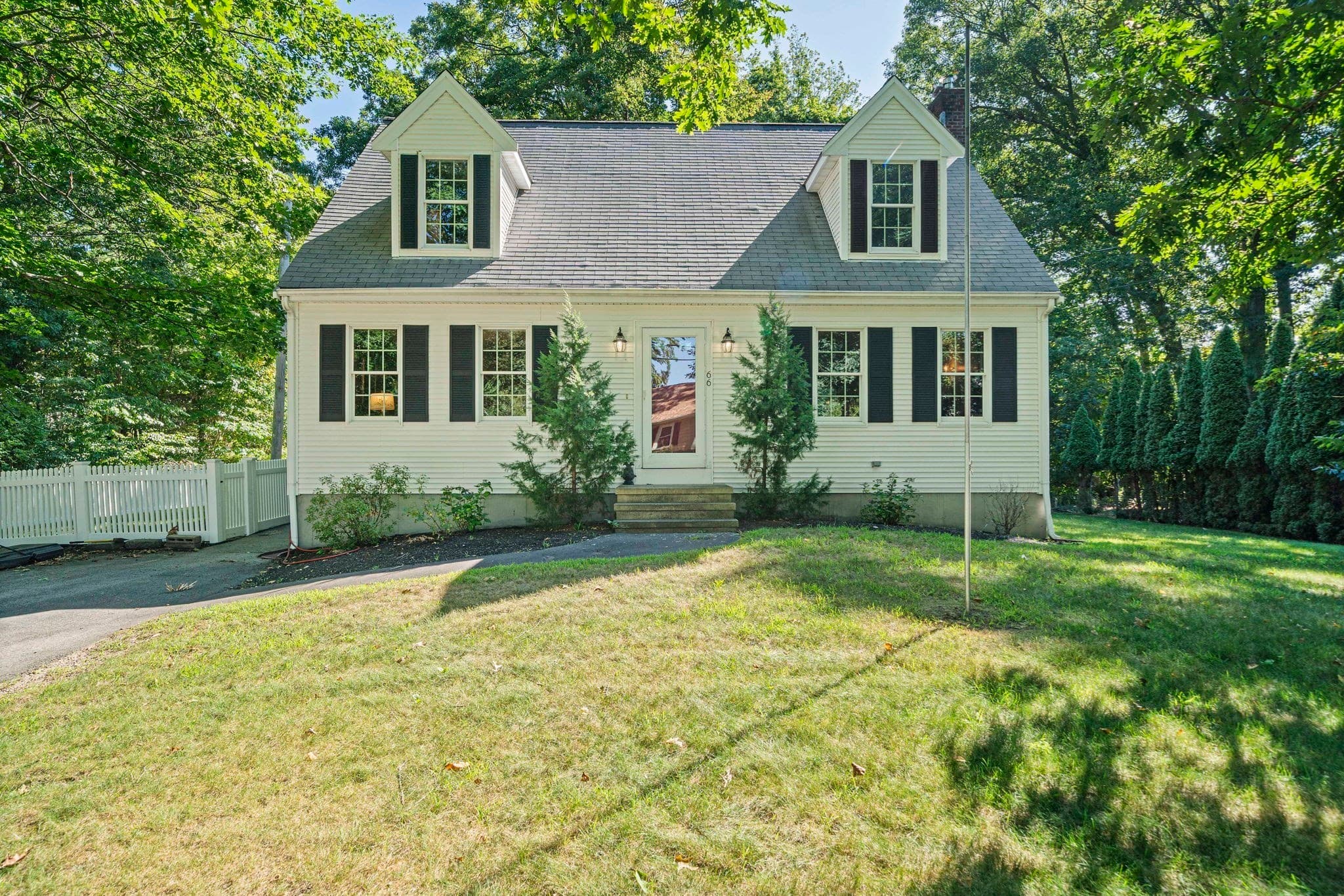 66 Cottage Ln, Weymouth MA 02188
