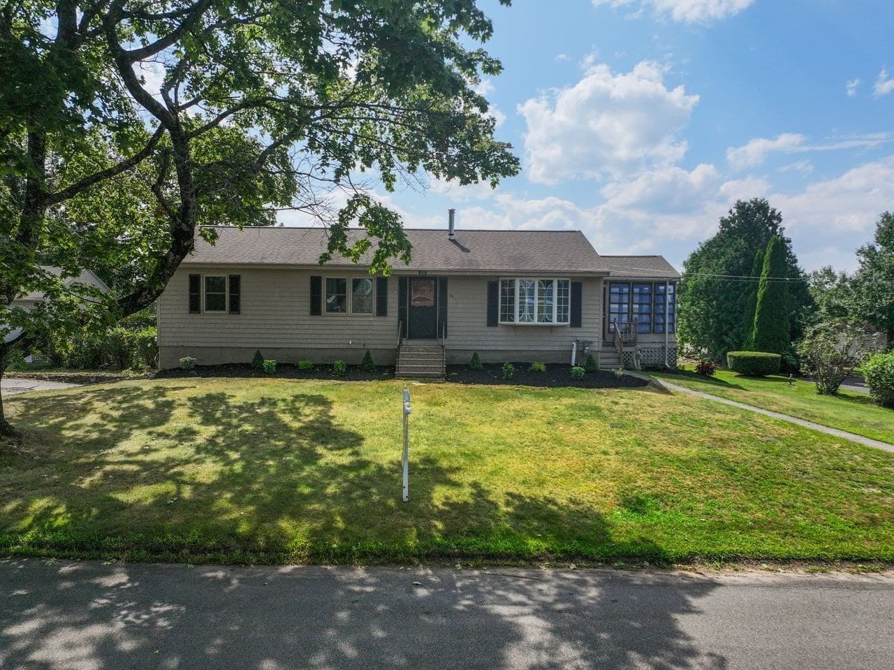 Single Family Residence at 29 Rosedale Avenue, North Andover MA 01845, North Andover, photo 4 of 29