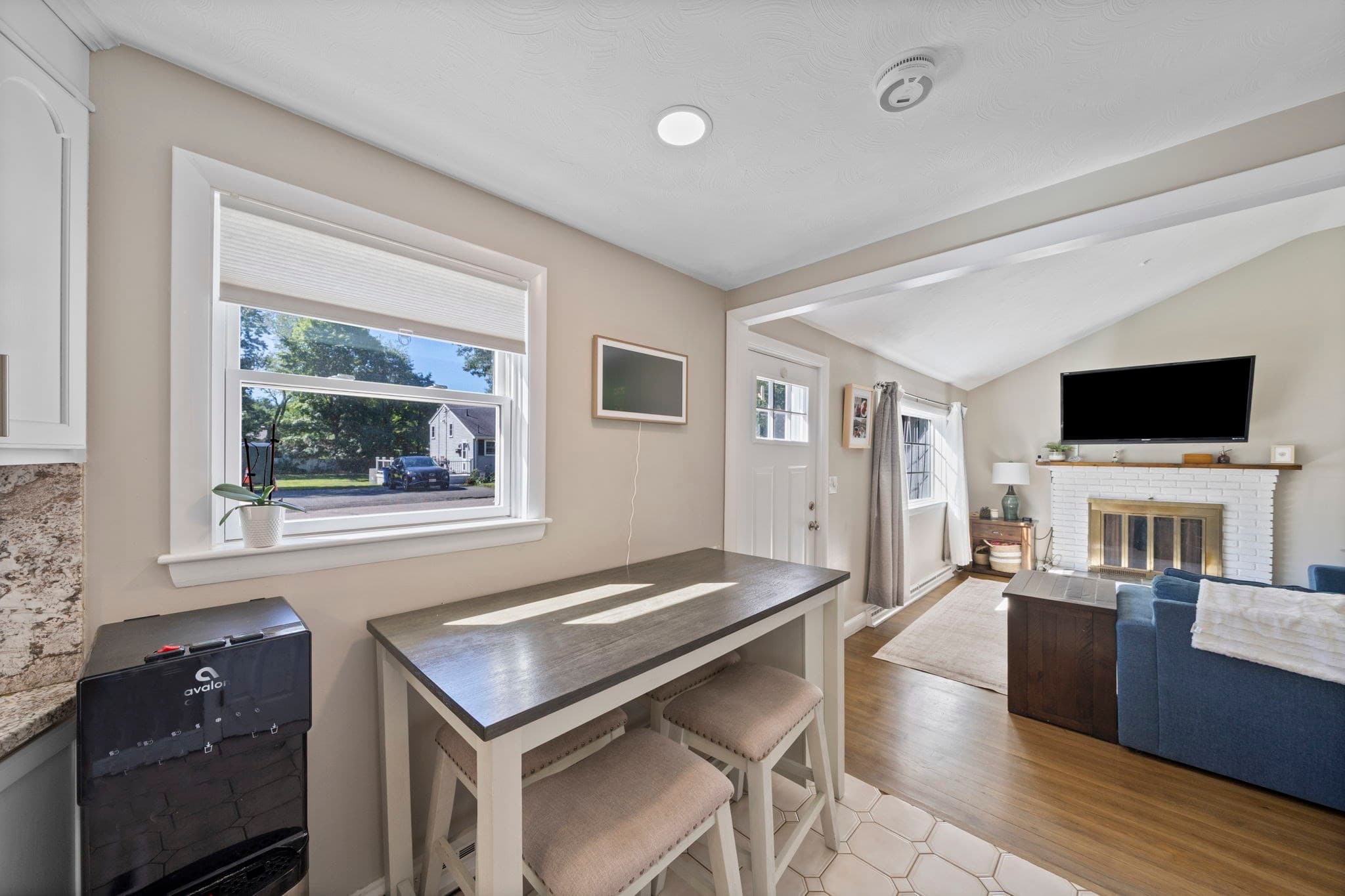 Single Family Residence at 11 Virginia Cir, Randolph MA 02368, photo 3 of 25