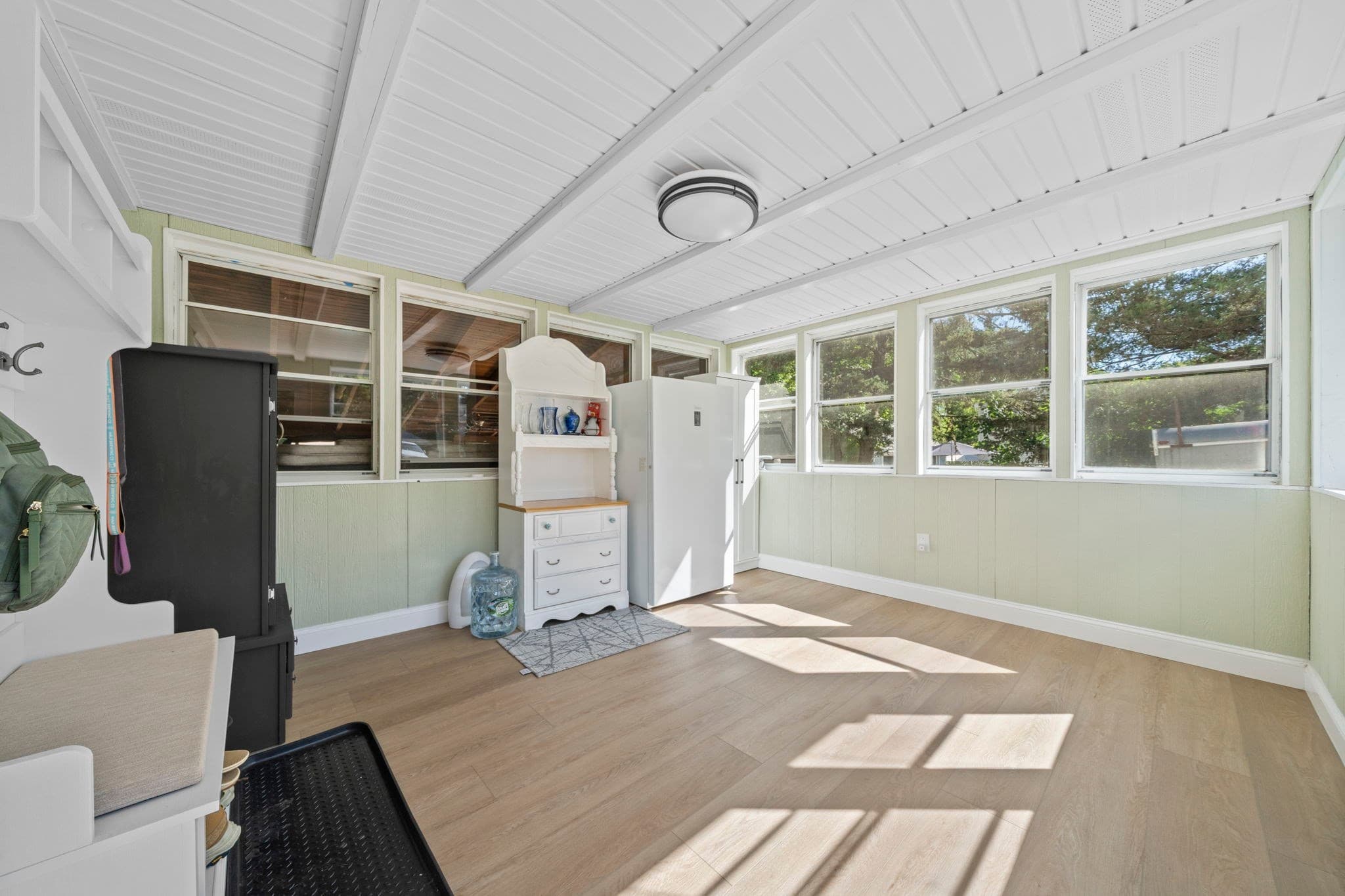 Single Family Residence at 11 Virginia Cir, Randolph MA 02368, photo 4 of 25