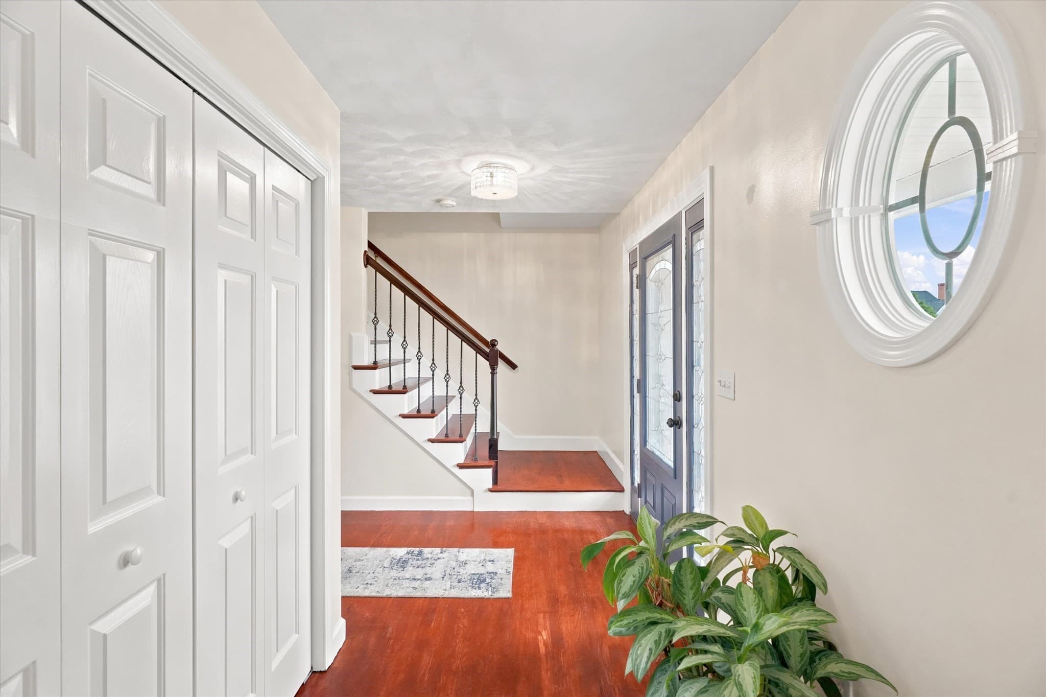 Single Family Residence at 33 Fairway Dr, Woburn MA 01801, Woburn, photo 5 of 40