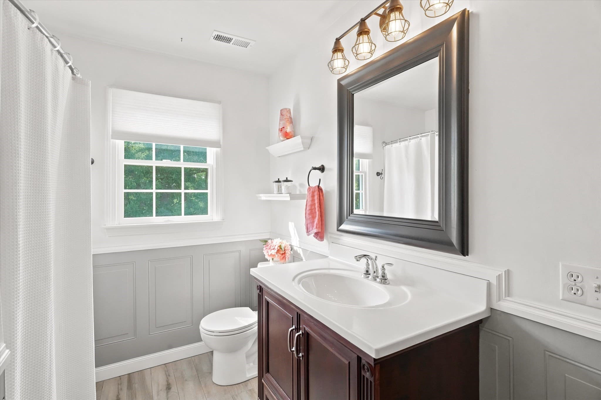 Single Family Residence at 33 Fairway Dr, Woburn MA 01801, Woburn, photo 25 of 40