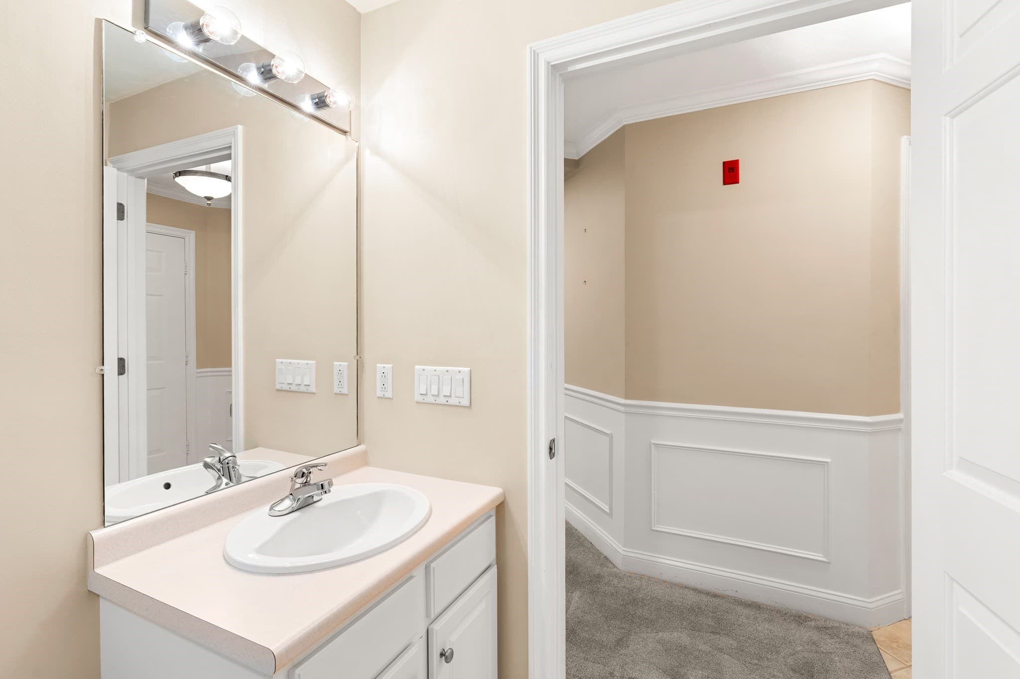 Condominium at 6 Technology Dr # 235, Chelmsford MA 01863, photo 13 of 37