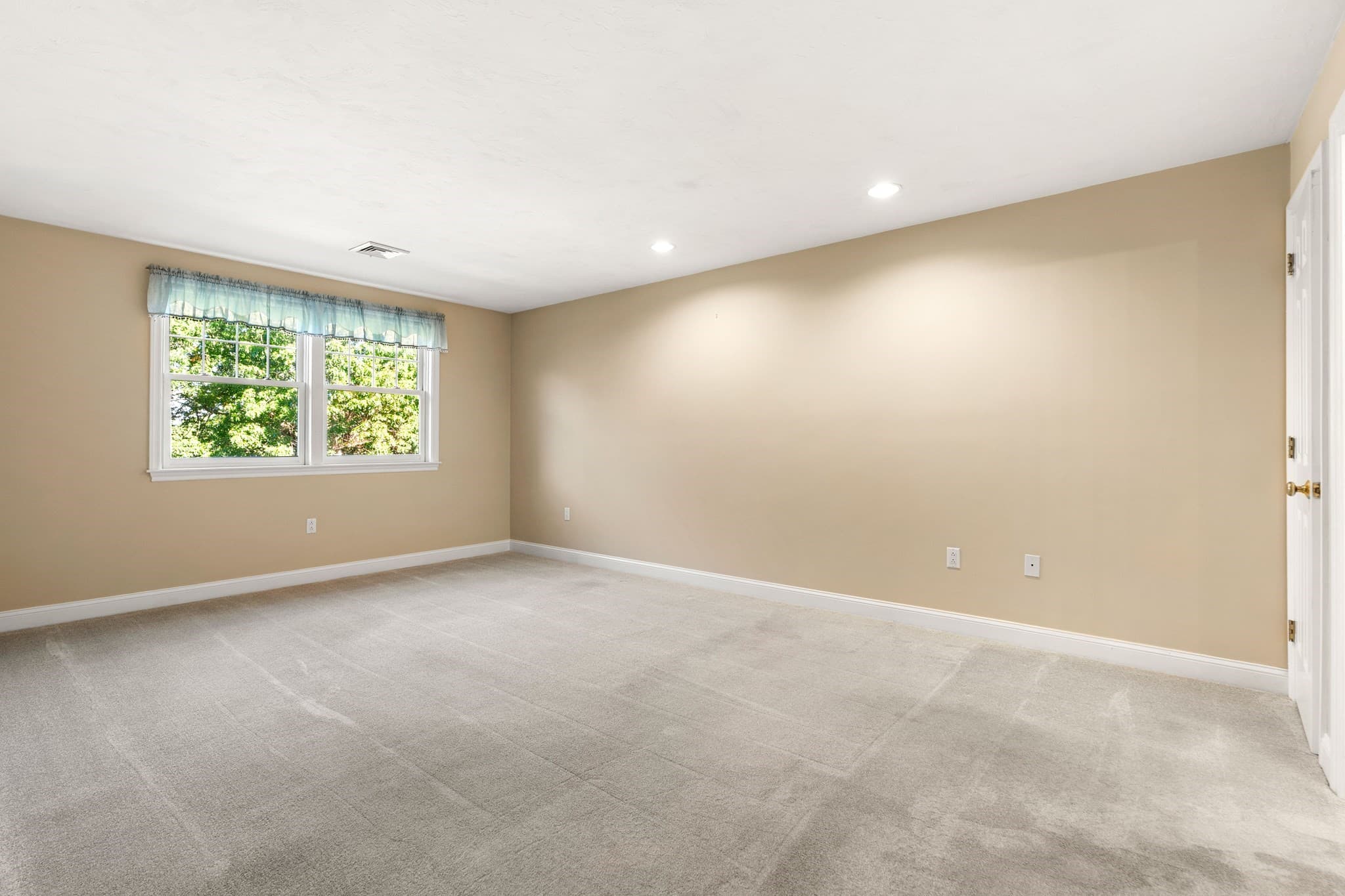 Condominium at 6 Technology Dr # 235, Chelmsford MA 01863, photo 14 of 37
