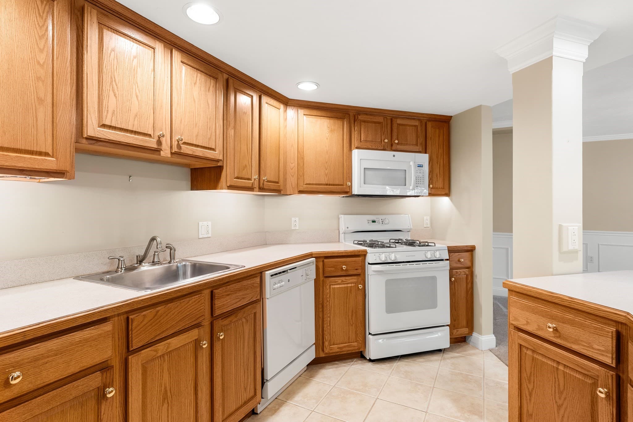 Condominium at 6 Technology Dr # 235, Chelmsford MA 01863, photo 8 of 37