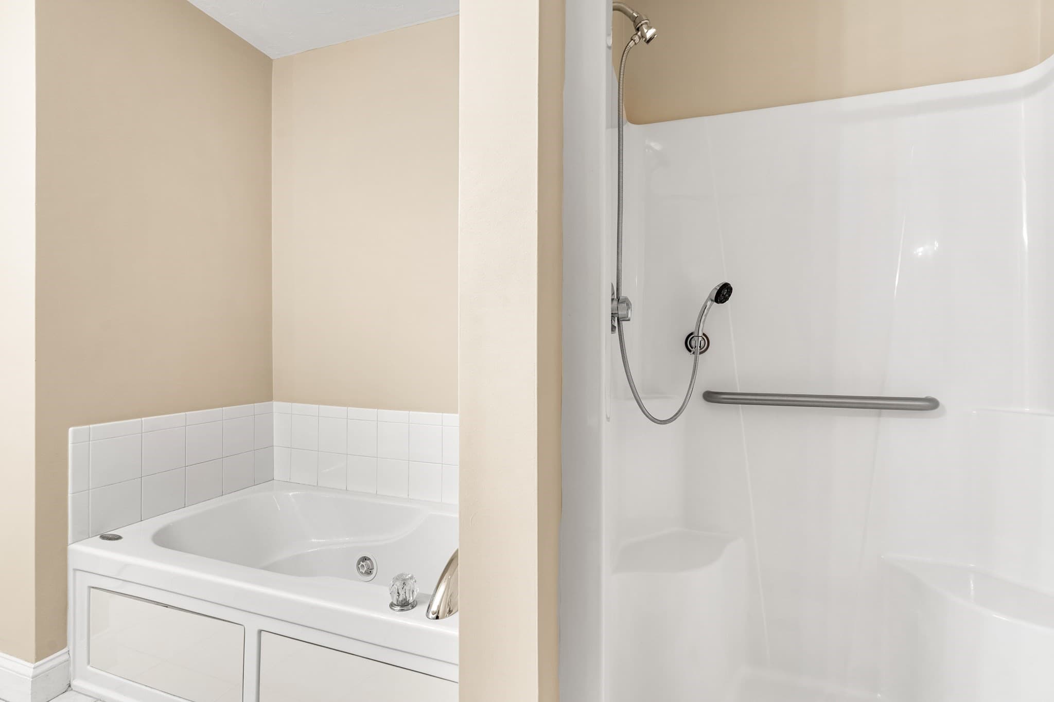 Condominium at 6 Technology Dr # 235, Chelmsford MA 01863, photo 21 of 37