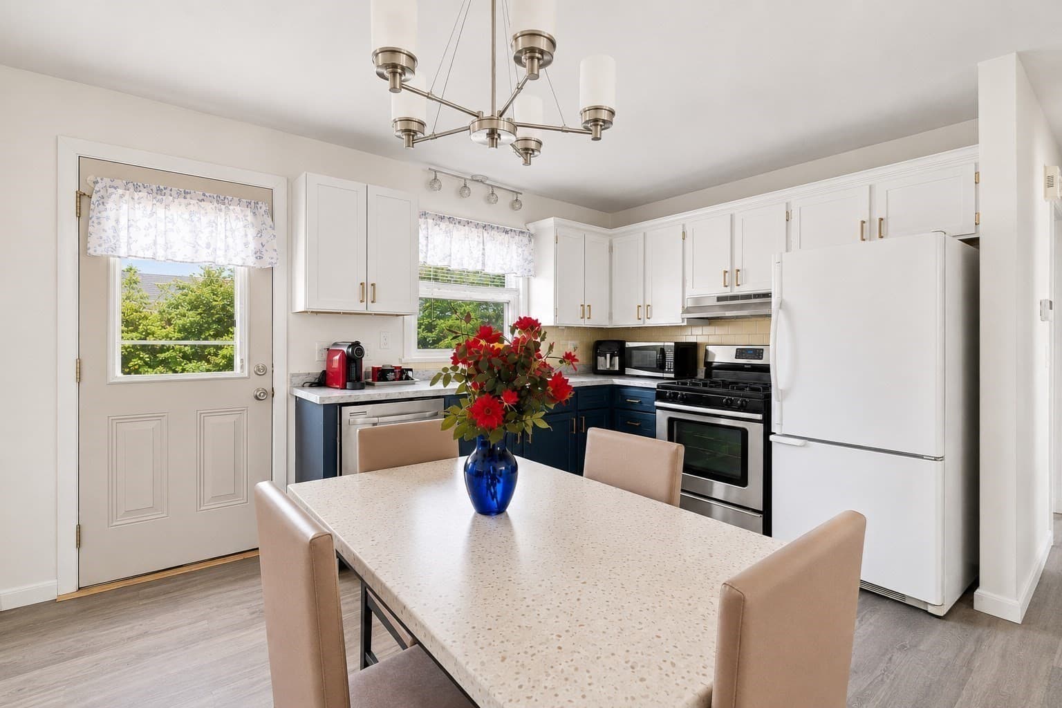 Single Family Residence at 139 Seabury St, New Bedford MA 02745, New Bedford, photo 5 of 24