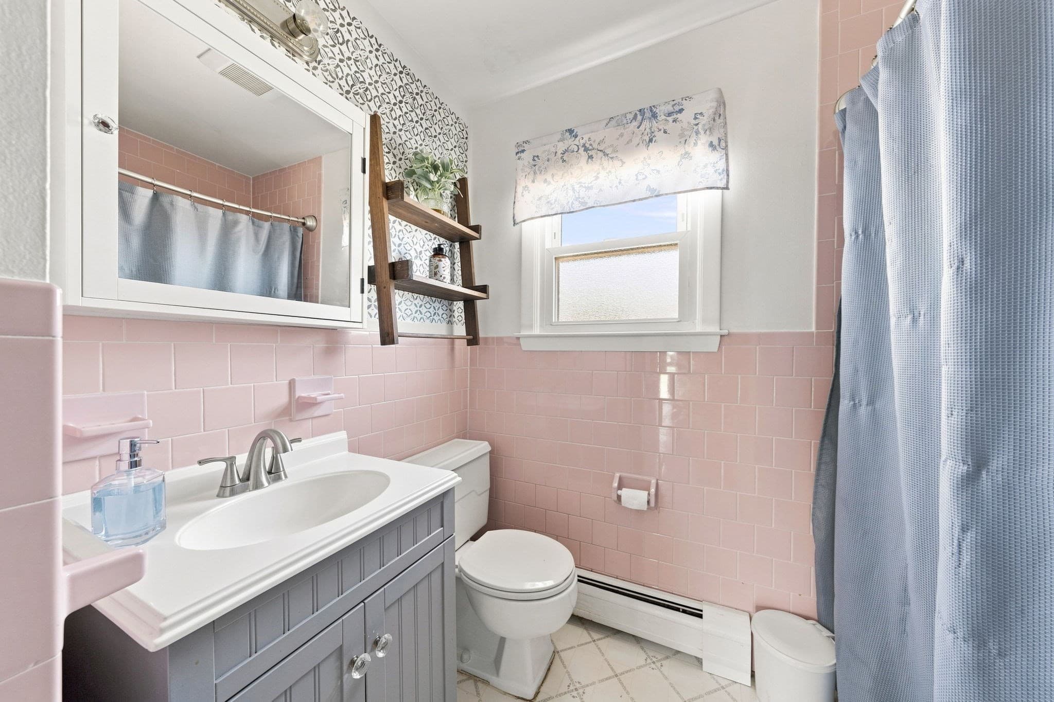 Single Family Residence at 139 Seabury St, New Bedford MA 02745, New Bedford, photo 9 of 24