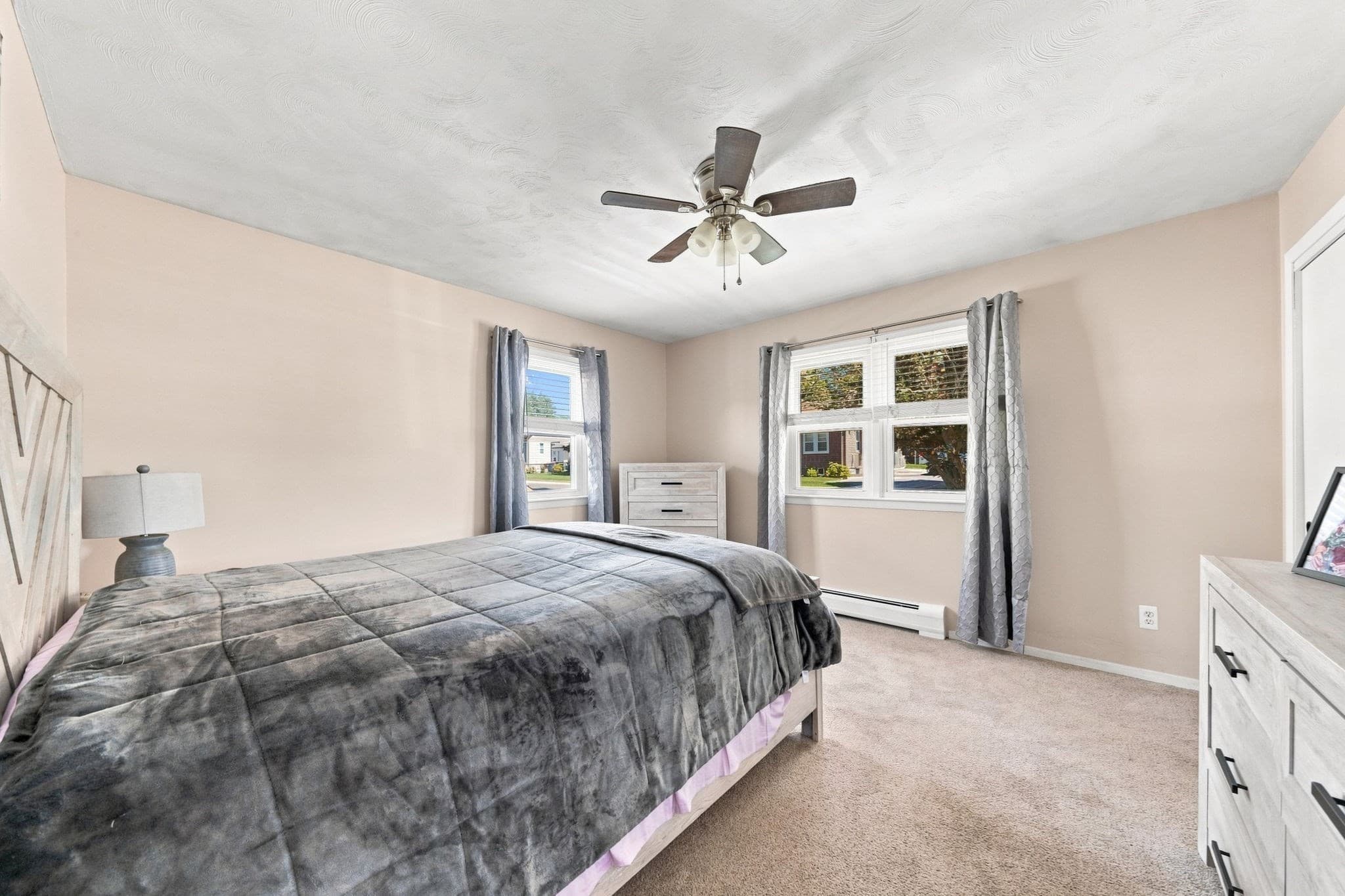 Single Family Residence at 139 Seabury St, New Bedford MA 02745, New Bedford, photo 10 of 24