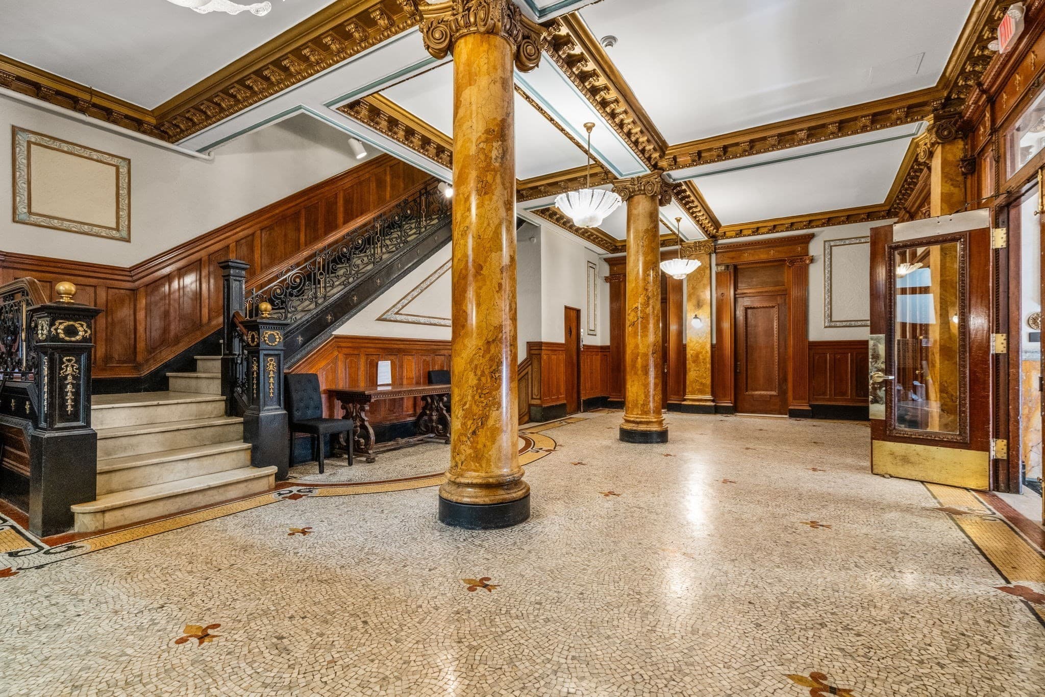 Condominium at 8 Garrison St # 501, Boston MA 02116, photo 26 of 39