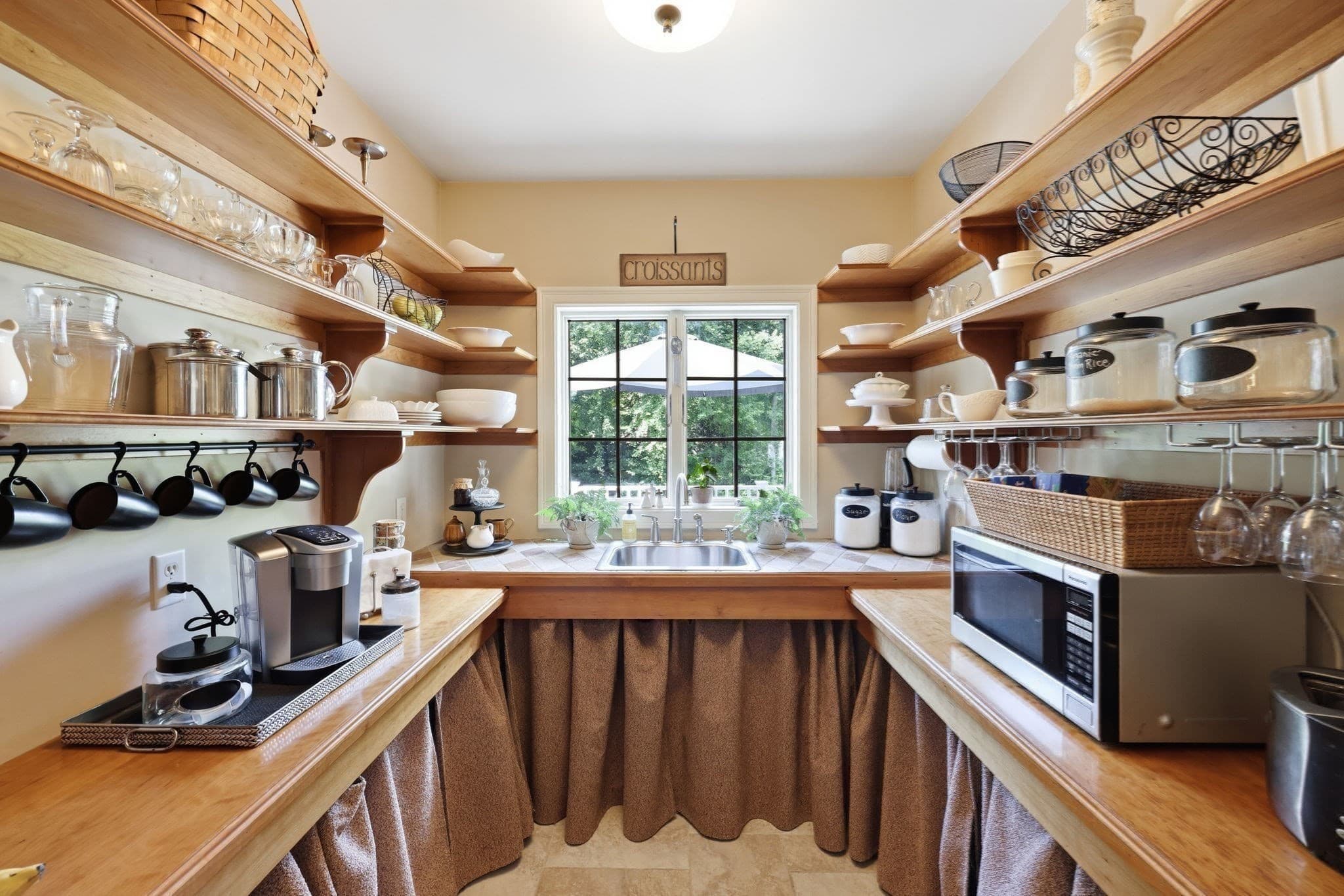Single Family Residence at 47 Deer Hill Cir, Ludlow MA 01056, Ludlow, photo 13 of 42