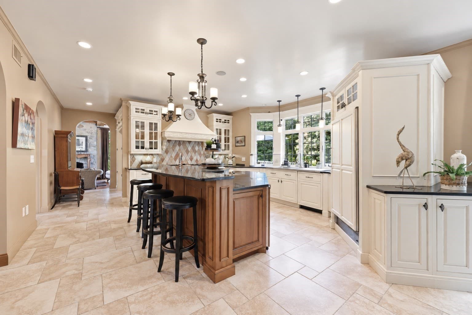 Single Family Residence at 47 Deer Hill Cir, Ludlow MA 01056, Ludlow, photo 7 of 42