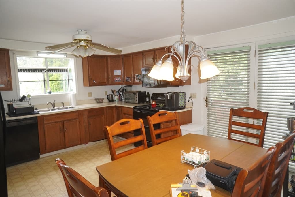 Condominium at 22 Blaney Ct # 22, Revere MA 02151, Revere, photo 2 of 12