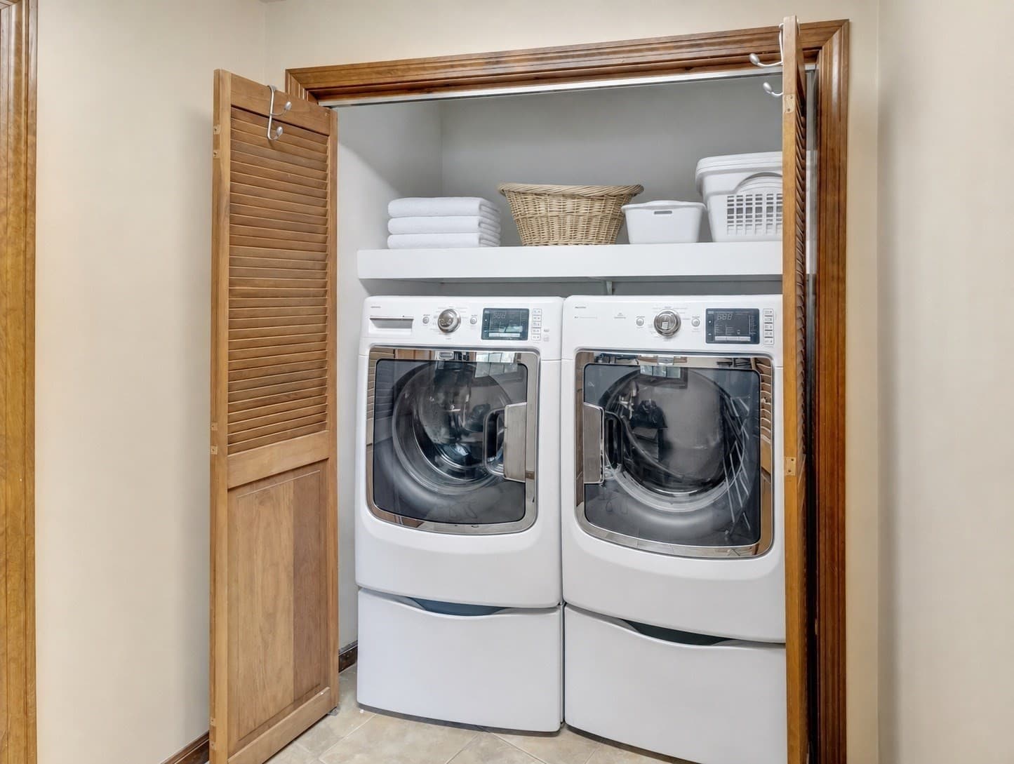 Single Family Residence at 55 King Arthur Way, Mansfield MA 02048, Mansfield, photo 30 of 42
