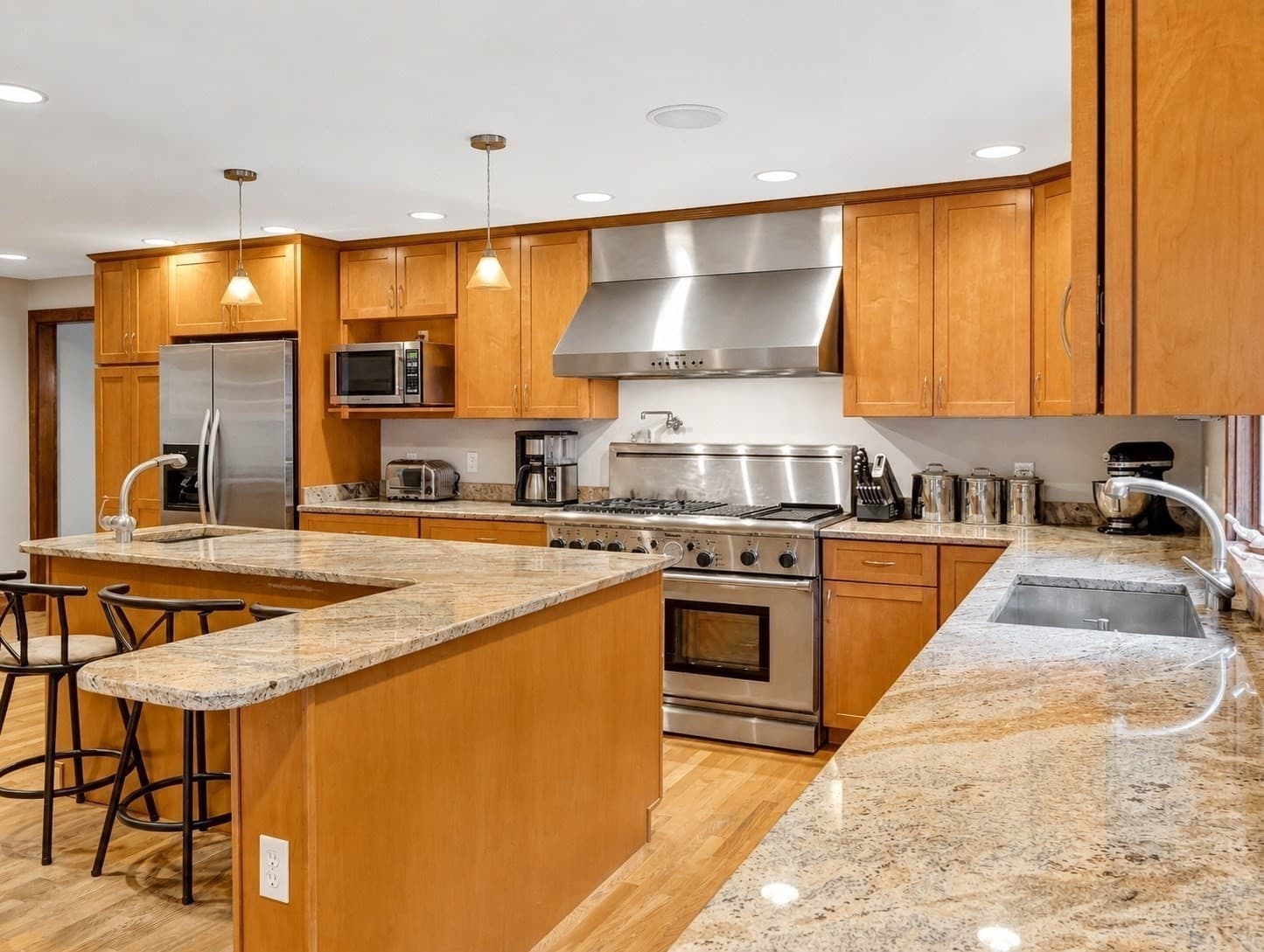 Single Family Residence at 55 King Arthur Way, Mansfield MA 02048, Mansfield, photo 8 of 42