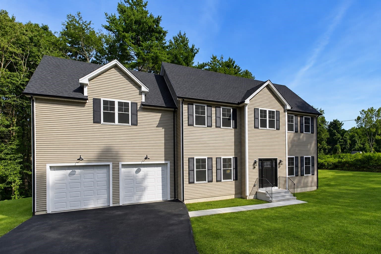 90 Berry Corner Rd, Charlton MA 01507