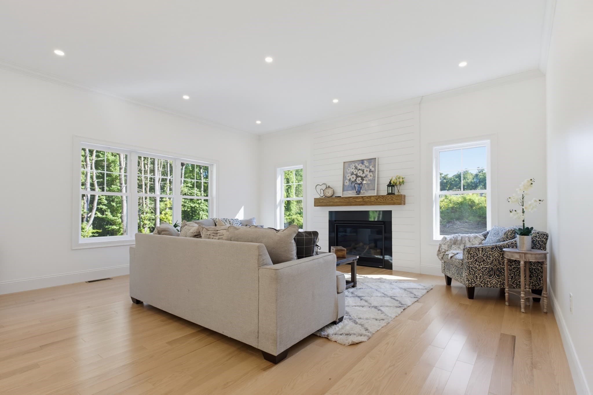 Single Family Residence at 90 Berry Corner Rd, Charlton MA 01507, Charlton, photo 9 of 42