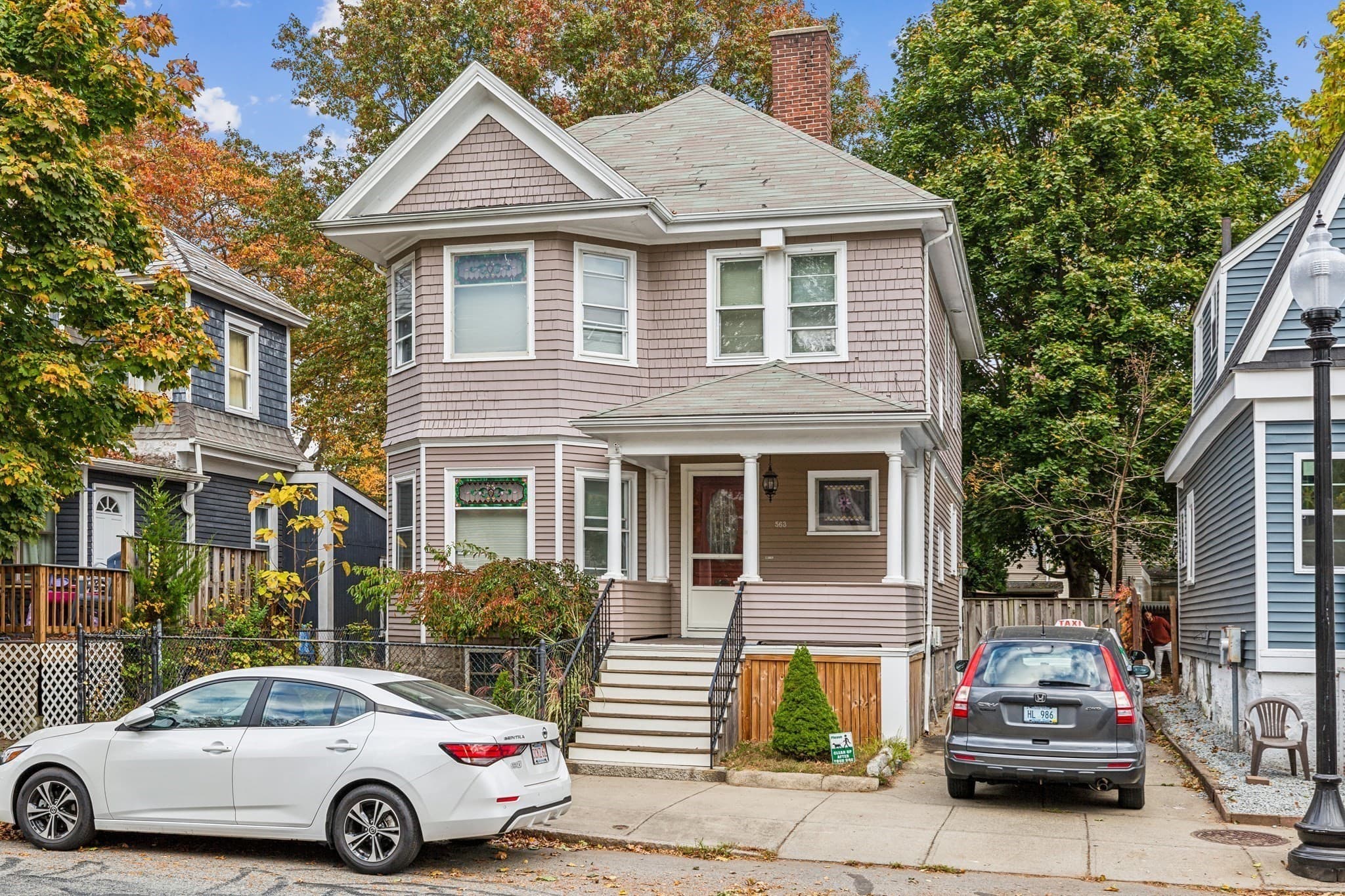 Single Family Residence at 563 Union St, New Bedford MA 02740, New Bedford, photo 3 of 22