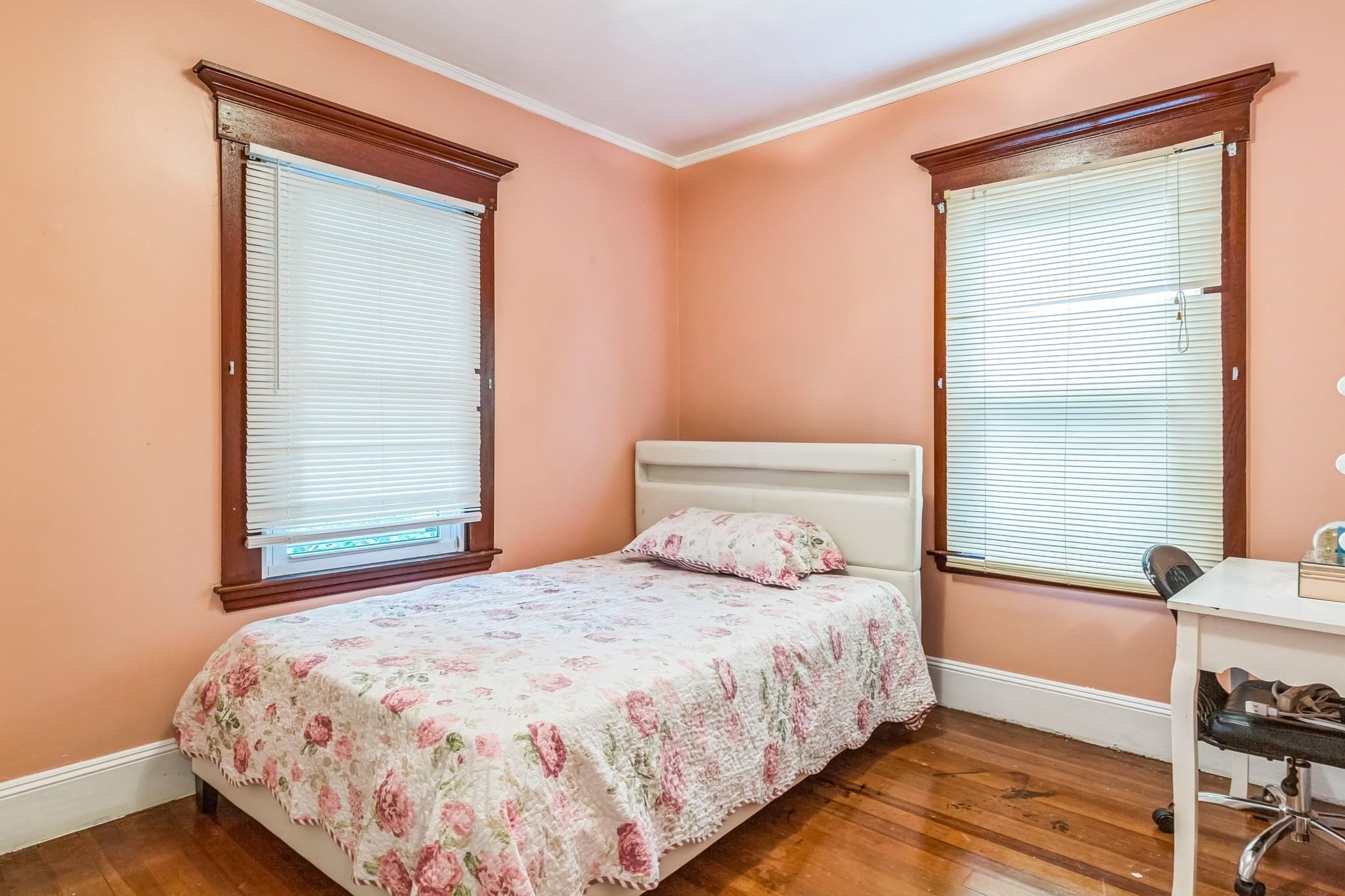 Single Family Residence at 563 Union St, New Bedford MA 02740, New Bedford, photo 14 of 22