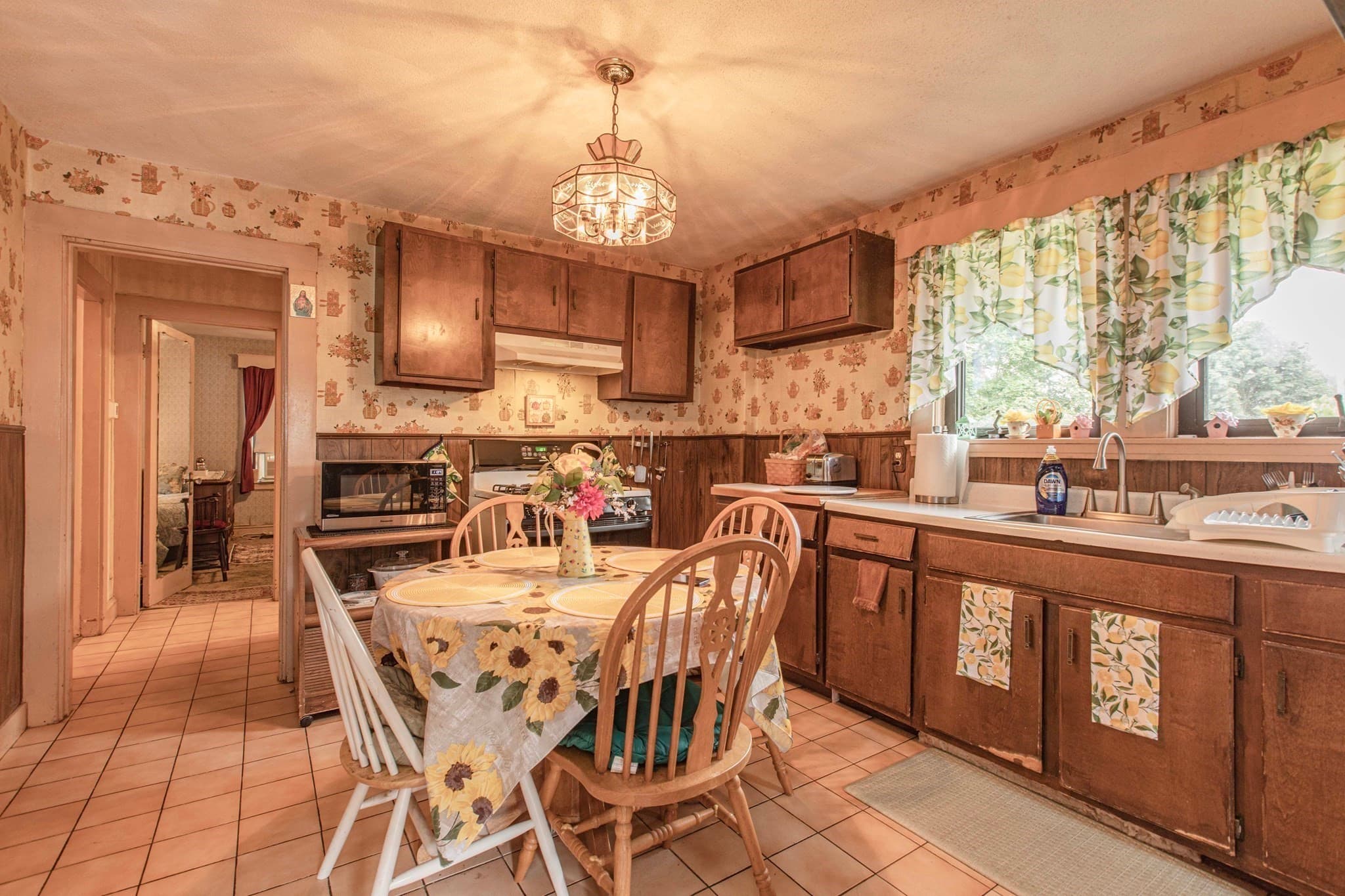 Single Family Residence at 75 Battery Street, Abington MA 02351, Abington, photo 6 of 31