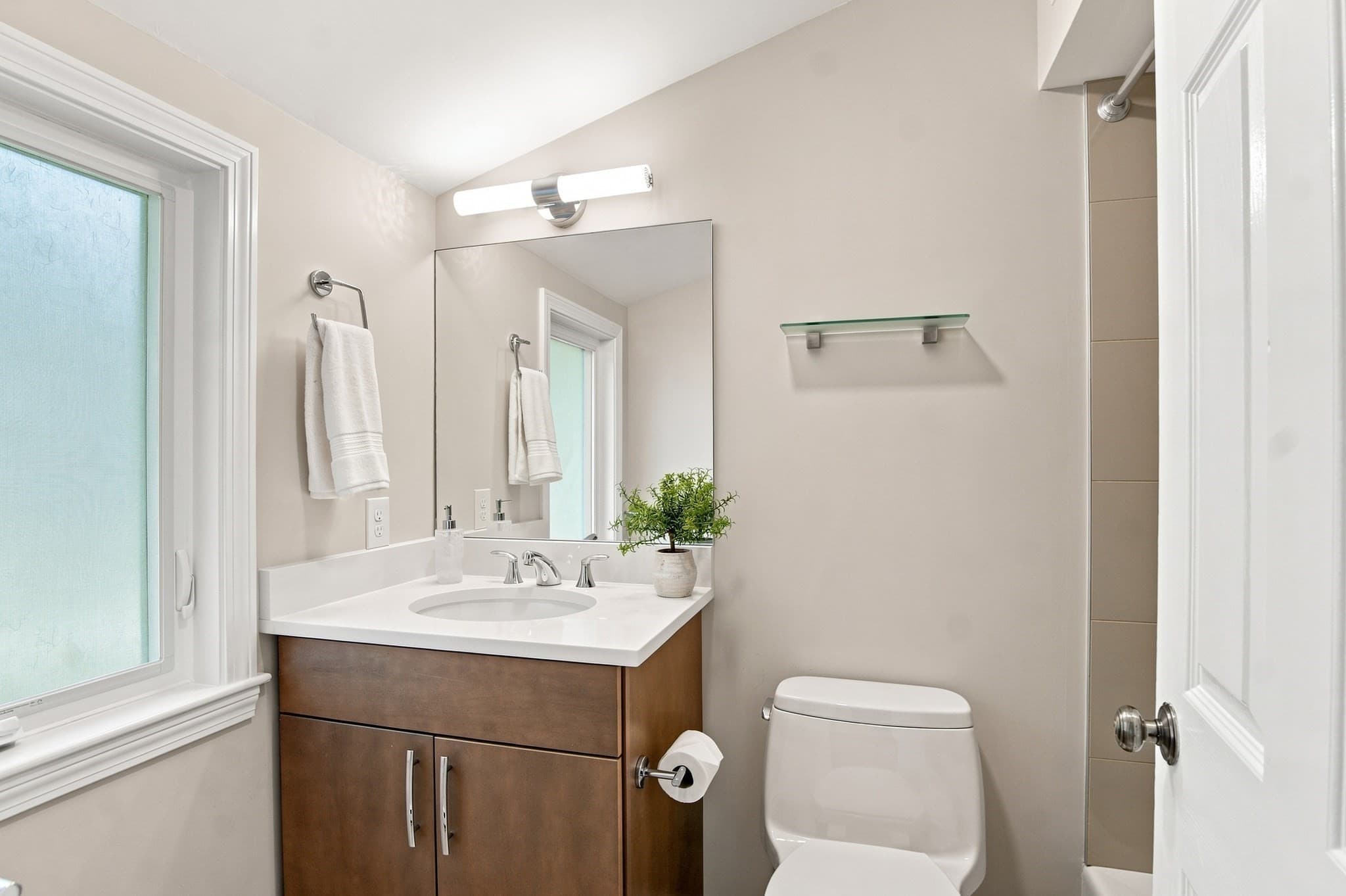 Condominium at 2 Steepletree Lane # 2, Wayland MA 01778, Wayland, photo 32 of 42
