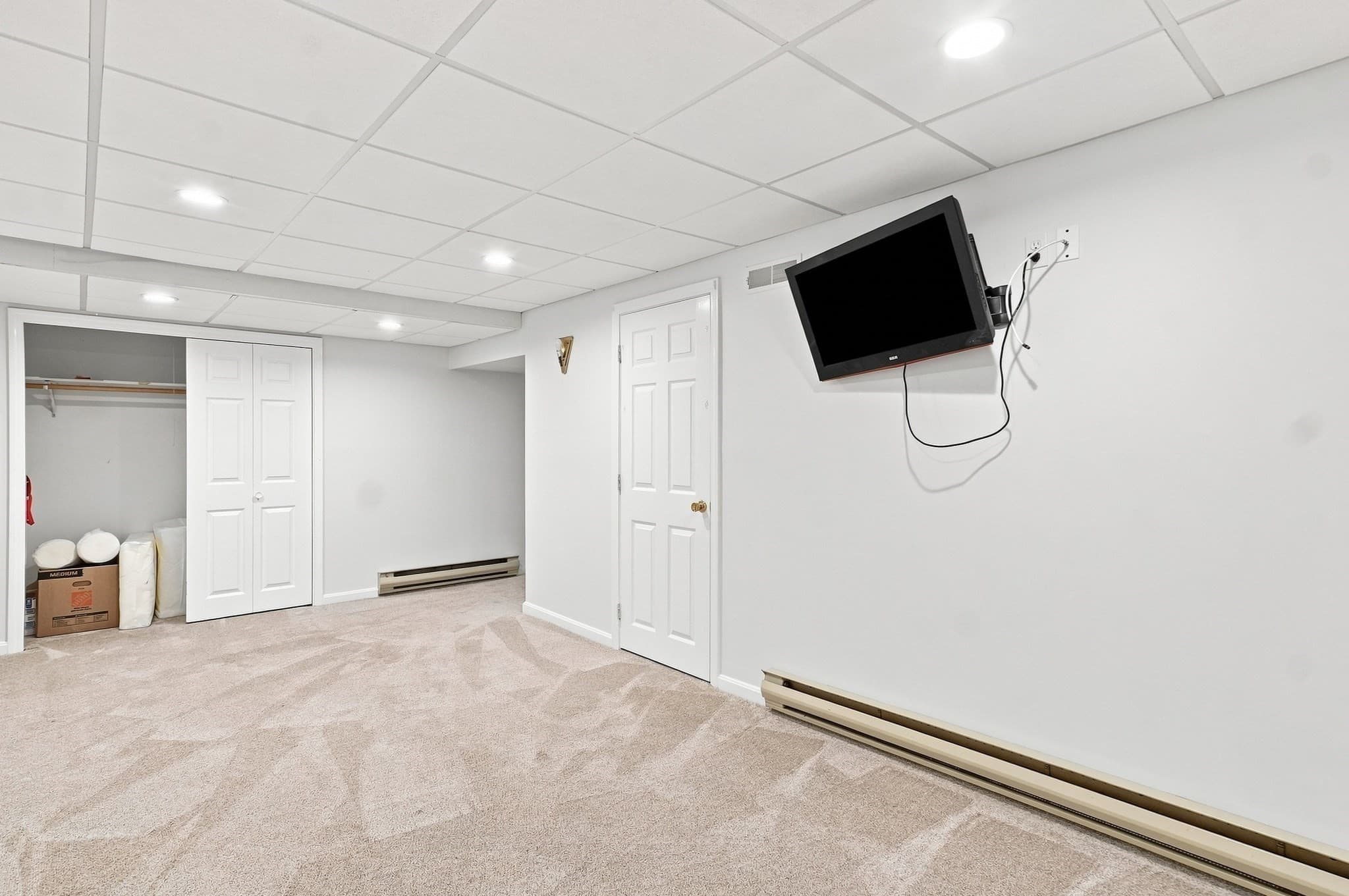 Condominium at 2 Steepletree Lane # 2, Wayland MA 01778, Wayland, photo 30 of 42