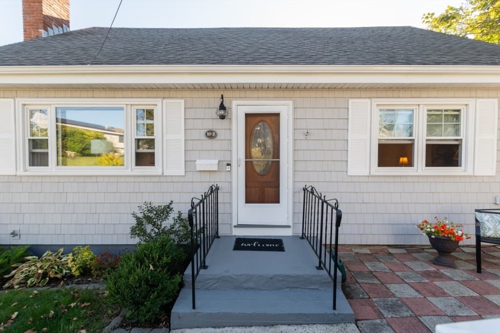 Single Family Residence at 8 Siren St, Winthrop MA 02152, Winthrop, photo 2 of 38