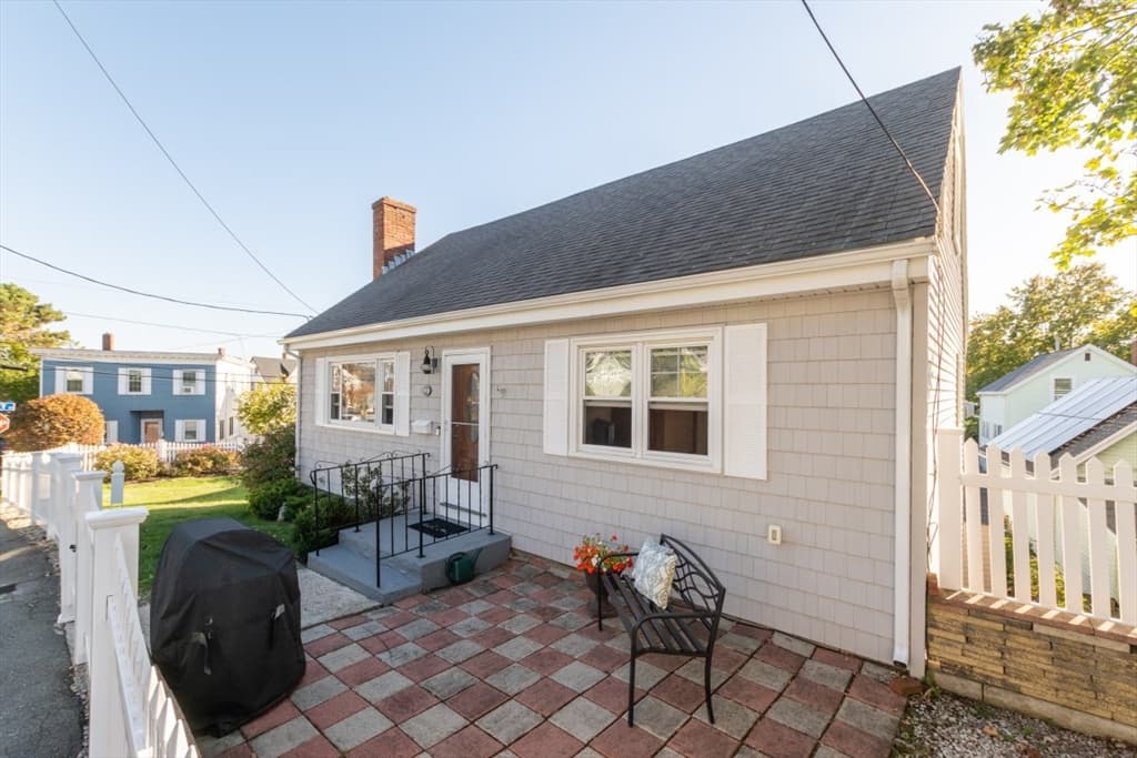 Single Family Residence at 8 Siren St, Winthrop MA 02152, Winthrop, photo 4 of 38
