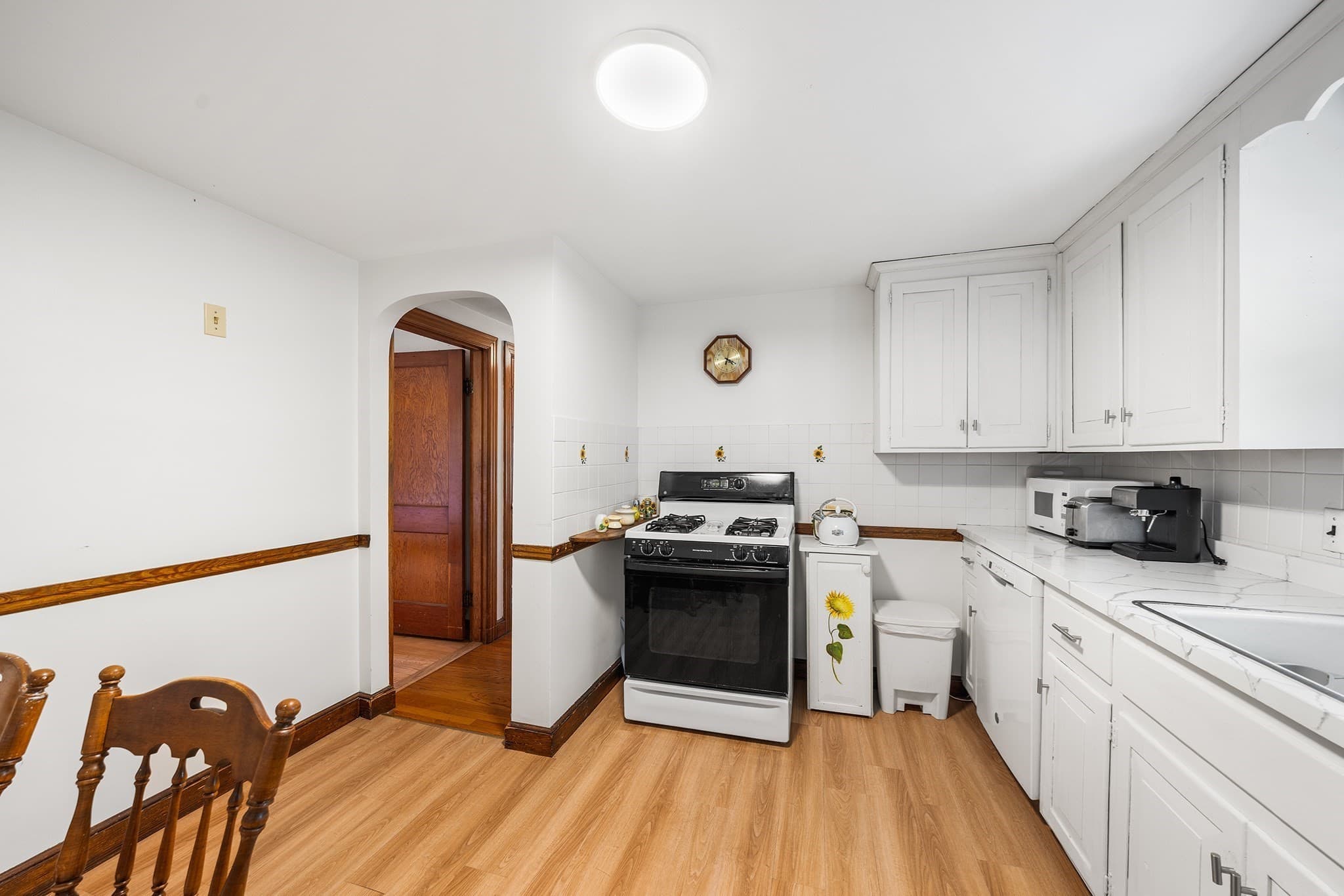 Single Family Residence at 244 Beech Ave, Melrose MA 02176, photo 6 of 22