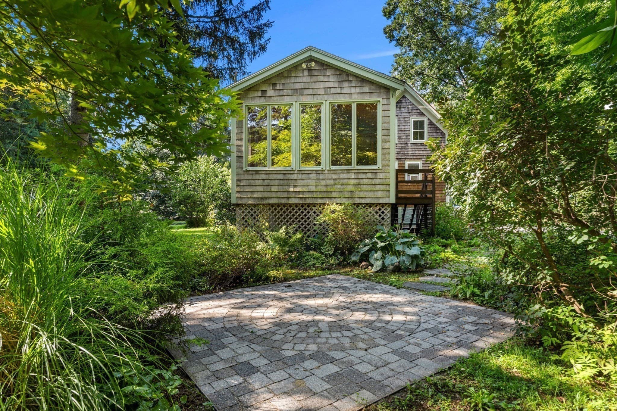 Single Family Residence at 42 Walnut Rd, Hamilton MA 01982, Hamilton, photo 6 of 36
