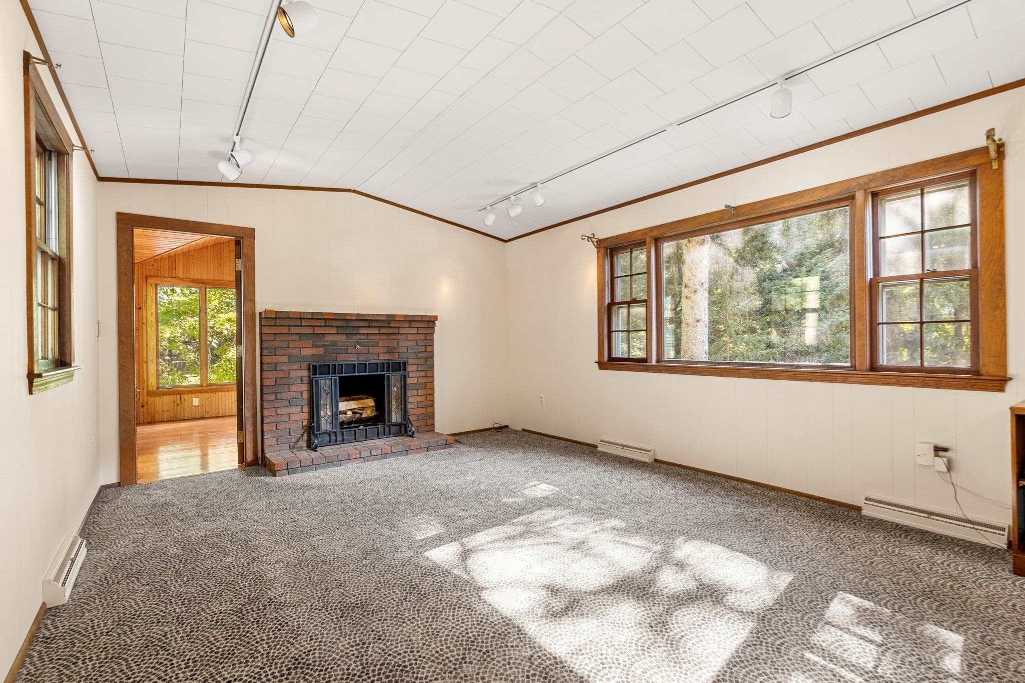 Single Family Residence at 42 Walnut Rd, Hamilton MA 01982, Hamilton, photo 16 of 36