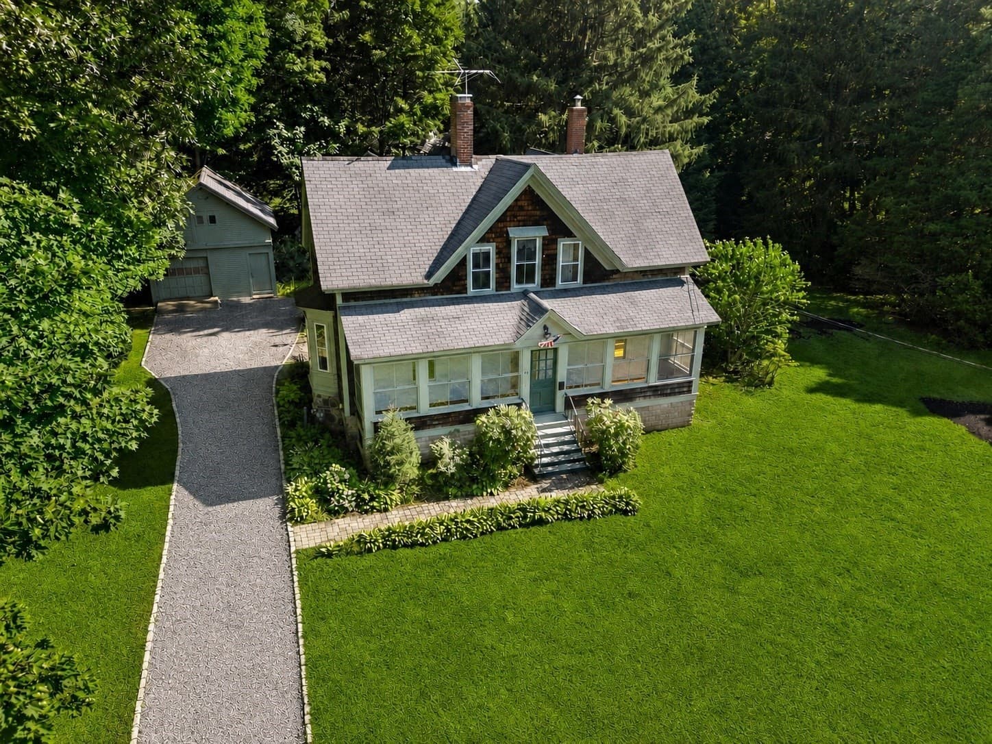 42 Walnut Rd, Hamilton MA 01982