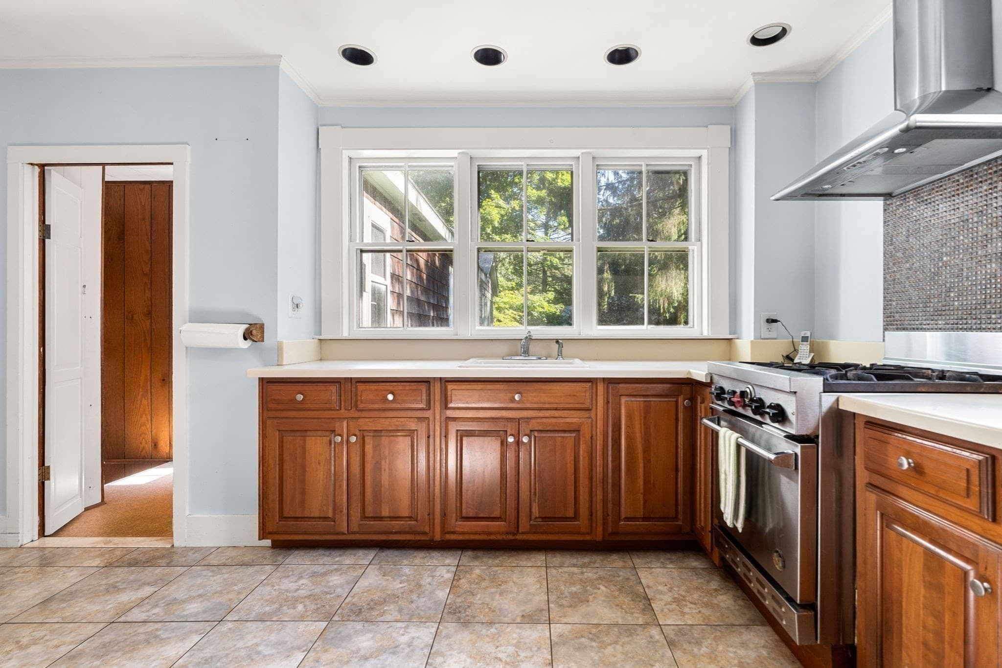 Single Family Residence at 42 Walnut Rd, Hamilton MA 01982, Hamilton, photo 15 of 36