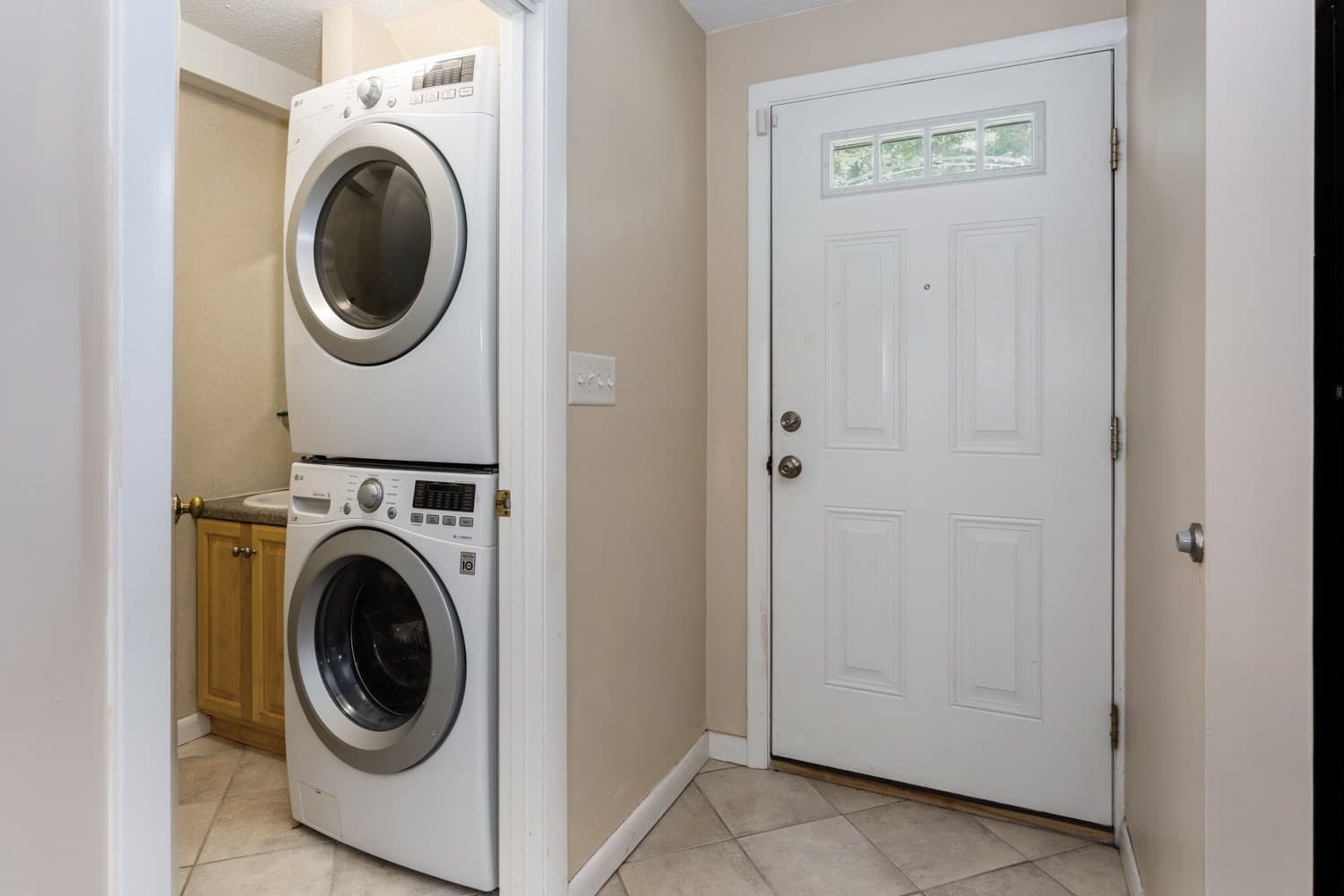Condominium at 31 Greenwood Village St # 31, Easton MA 02334, Easton, photo 27 of 42