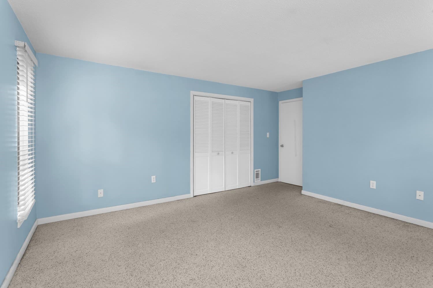 Condominium at 31 Greenwood Village St # 31, Easton MA 02334, Easton, photo 32 of 42