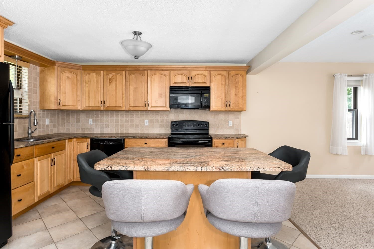 Condominium at 31 Greenwood Village St # 31, Easton MA 02334, Easton, photo 10 of 42