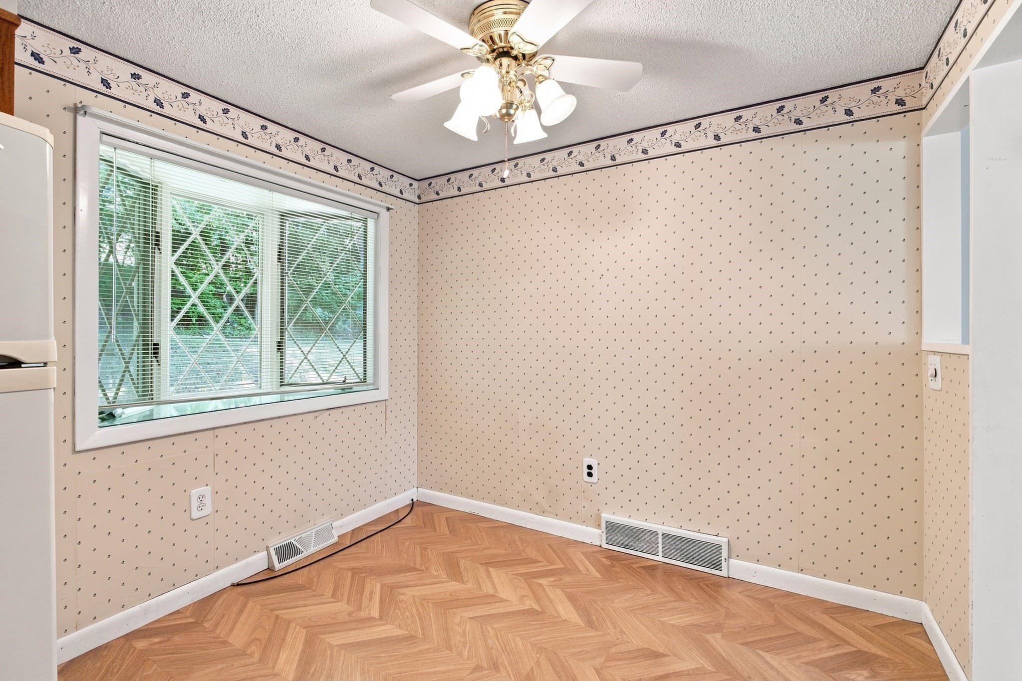 Single Family Residence at 48 Washington St, Shrewsbury MA 01545, Shrewsbury, photo 11 of 36
