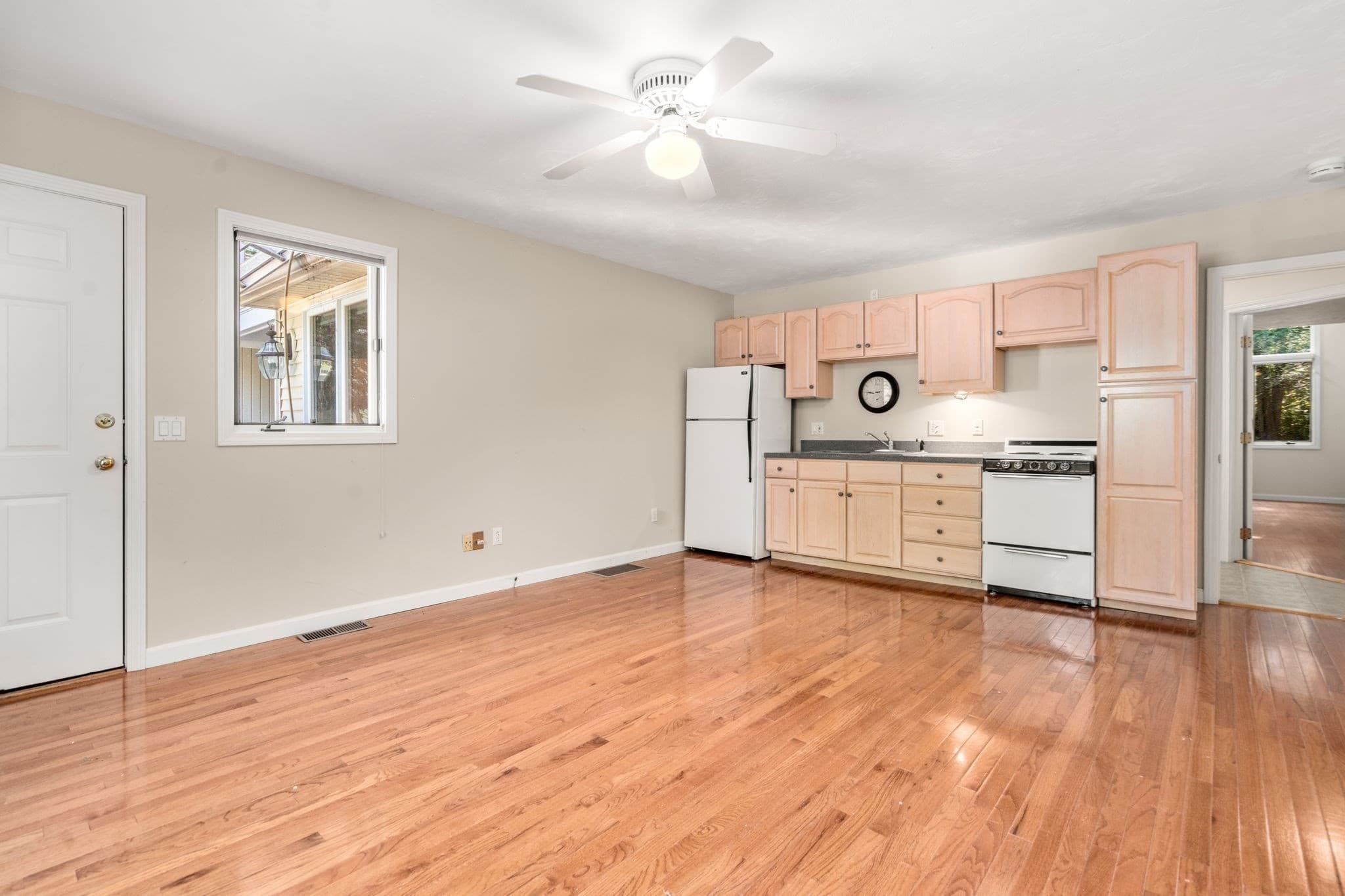Single Family Residence at 41 George Hill Rd, Grafton MA 01519, Grafton, photo 14 of 29