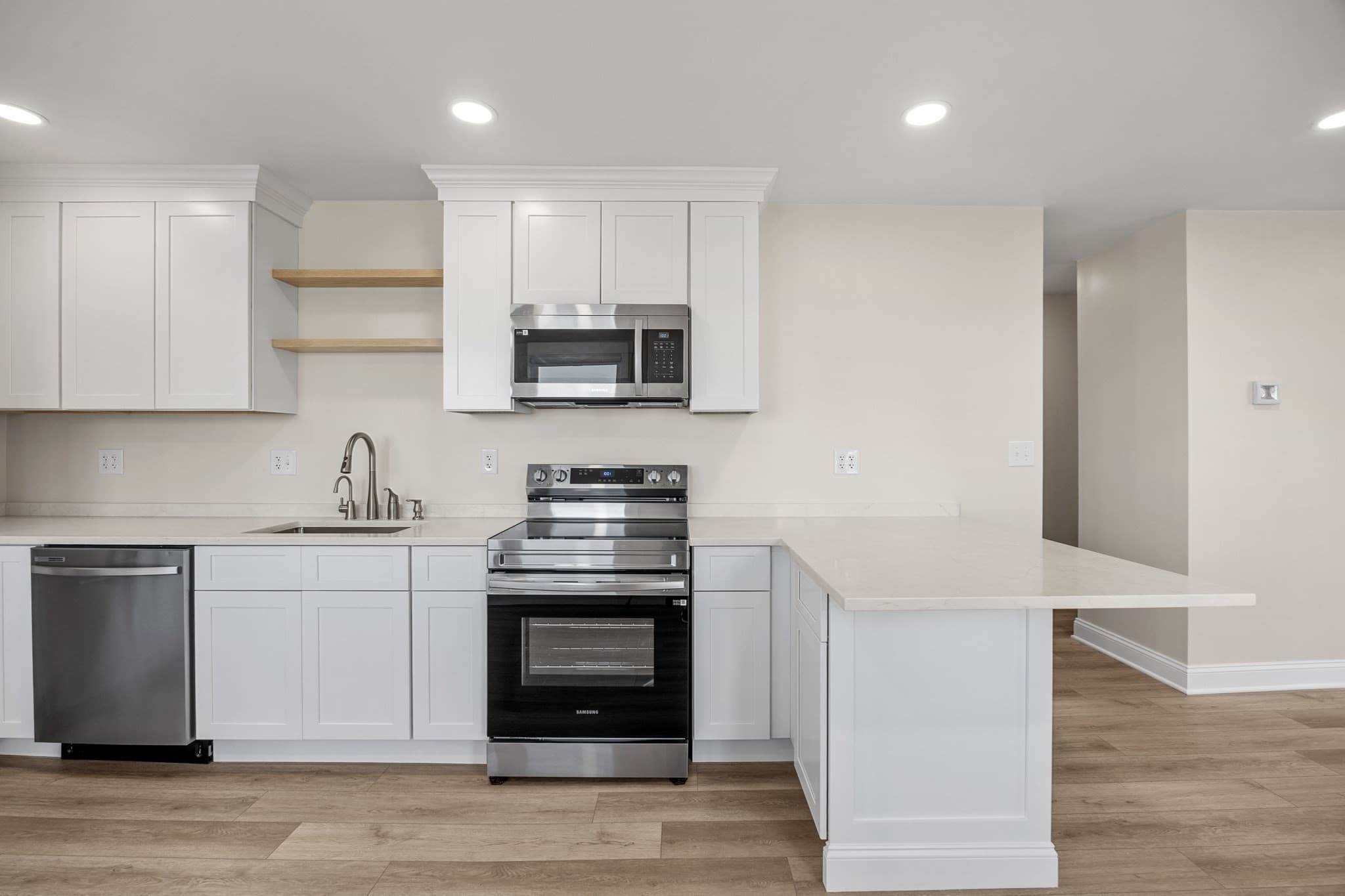 Single Family Residence at 1153 Nantasket Ave, Hull MA 02045, Hull, photo 13 of 40