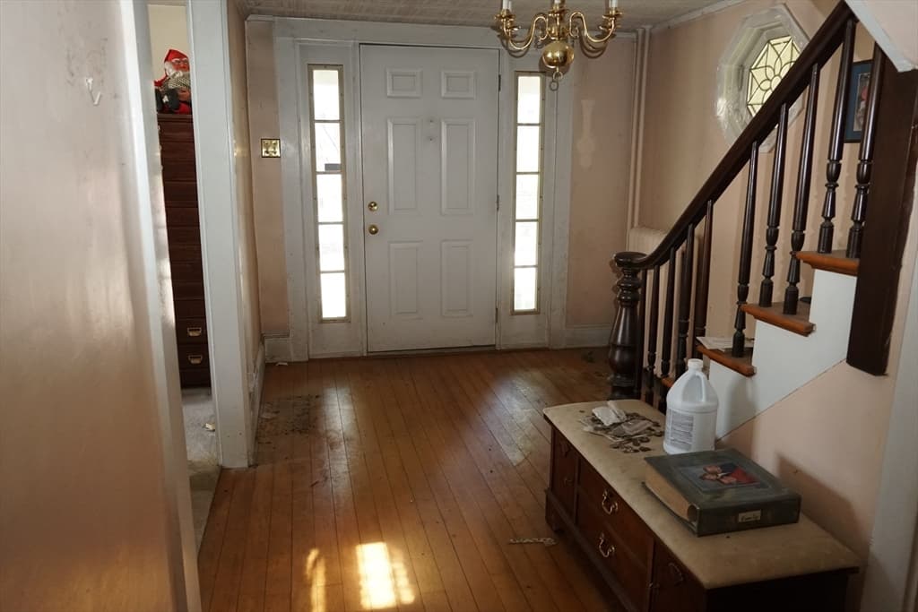 Single Family Residence at 33 Warren Street, Taunton MA 02780, Taunton, photo 17 of 28