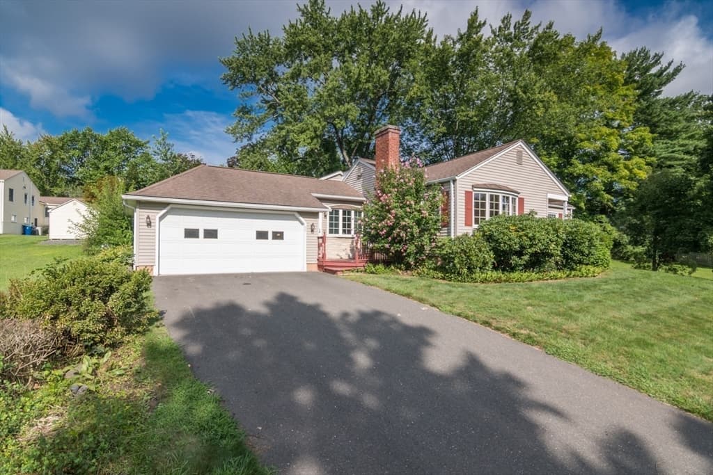 Single Family Residence at 98 Circle Dr, West Springfield MA 01089, West Springfield, photo 2 of 42