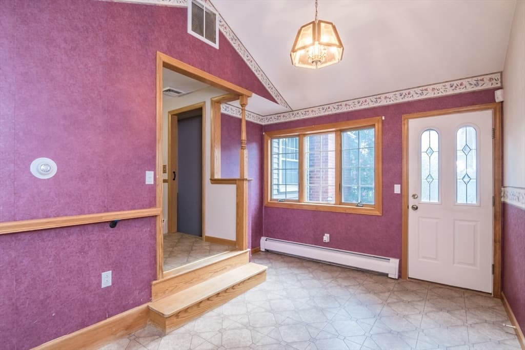 Single Family Residence at 98 Circle Dr, West Springfield MA 01089, West Springfield, photo 6 of 42