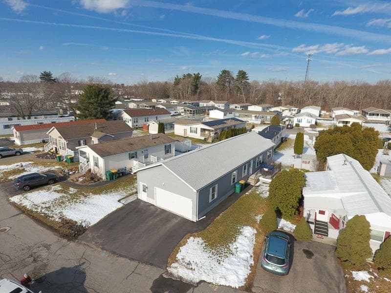 16 Jason Way # 16, West Bridgewater MA 02379