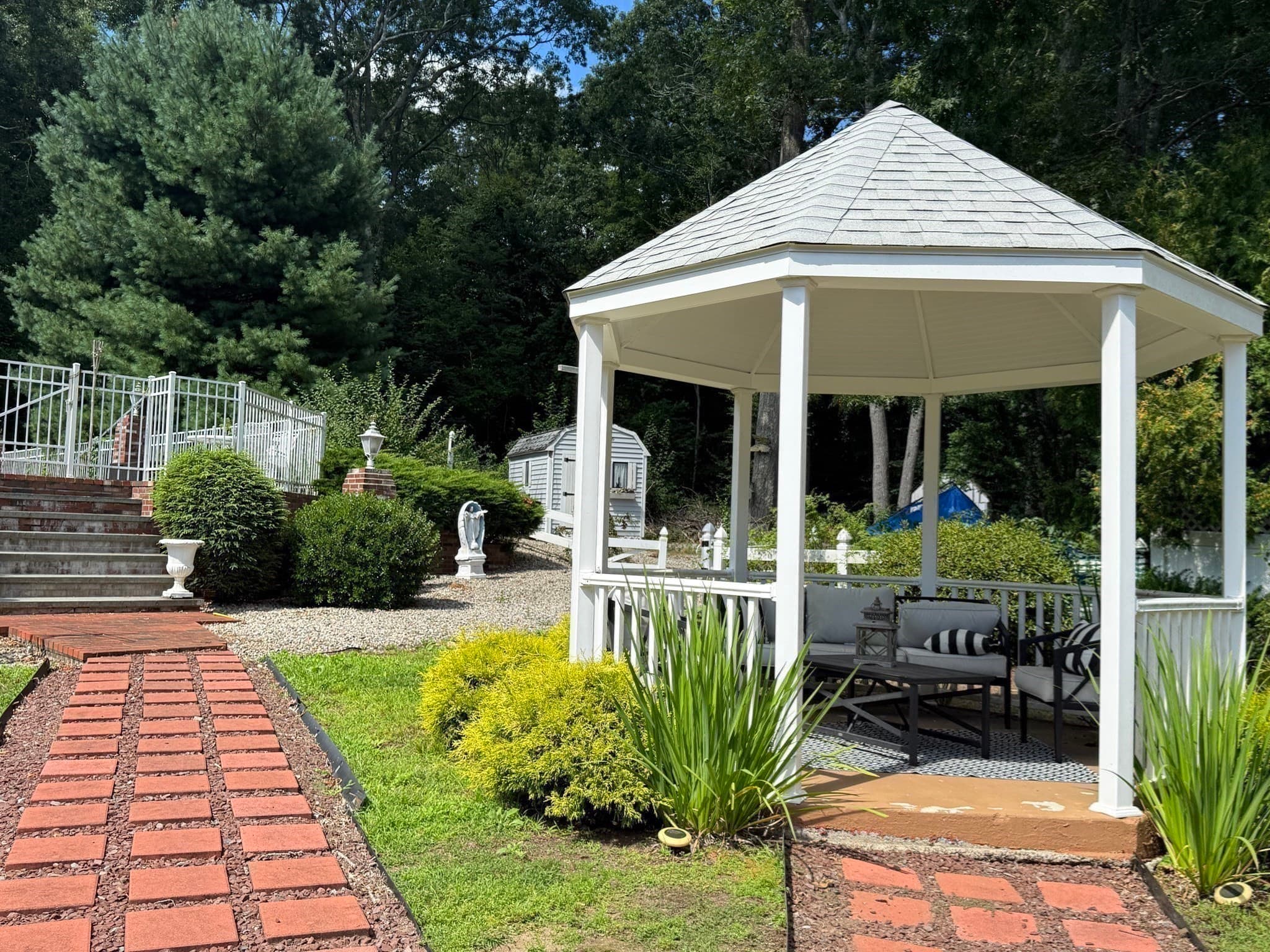 Single Family Residence at 179 Slocum Road, Dartmouth MA 02747, photo 21 of 22