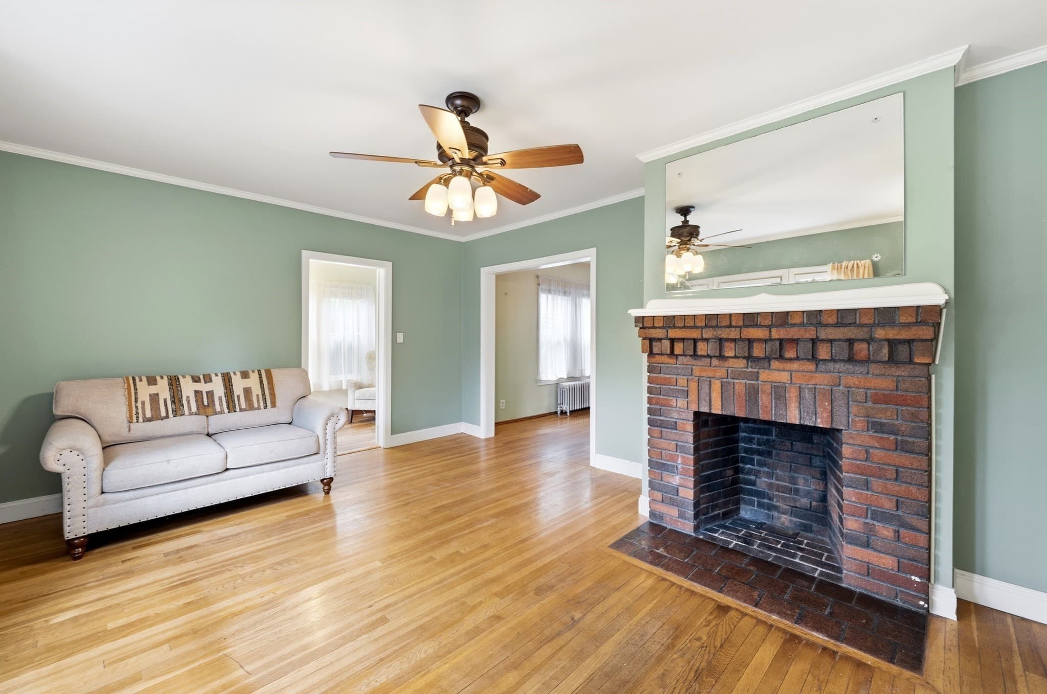 Single Family Residence at 1 Belvidere Ave, Worcester MA 01605, Worcester, photo 3 of 29