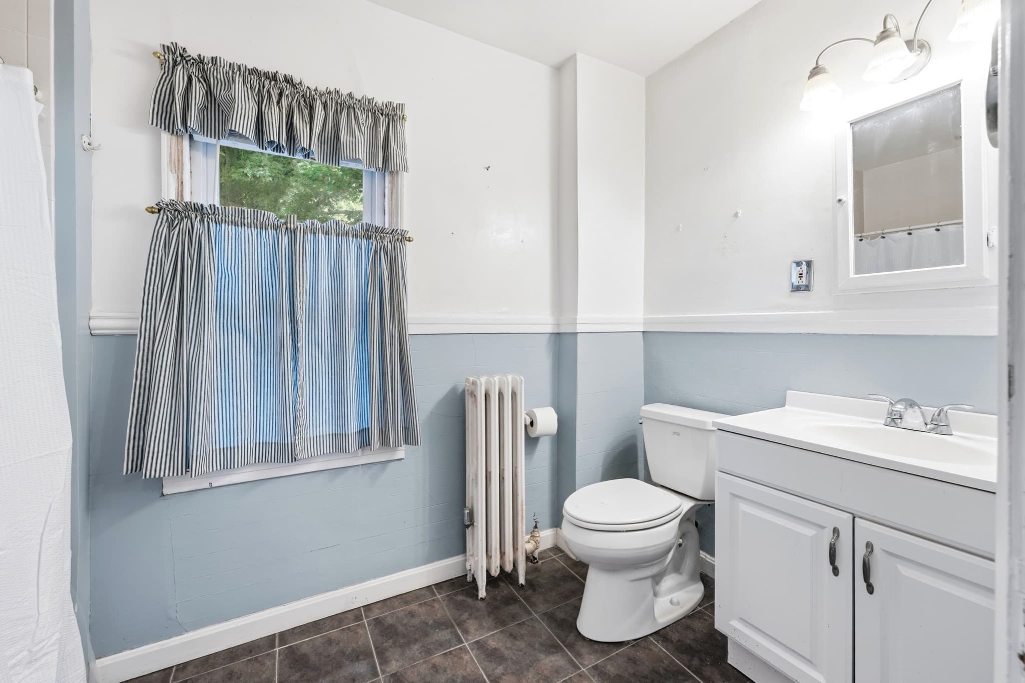 Single Family Residence at 1 Belvidere Ave, Worcester MA 01605, Worcester, photo 20 of 29