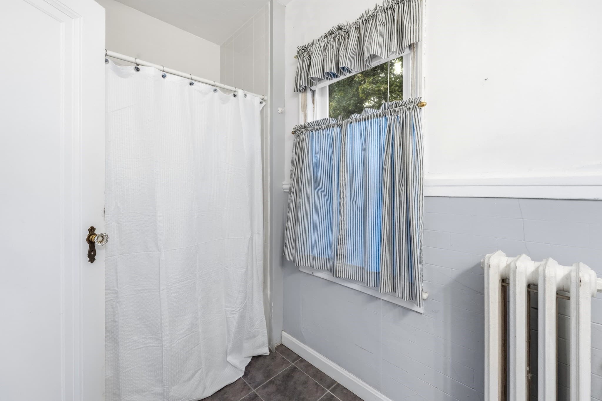Single Family Residence at 1 Belvidere Ave, Worcester MA 01605, Worcester, photo 21 of 29