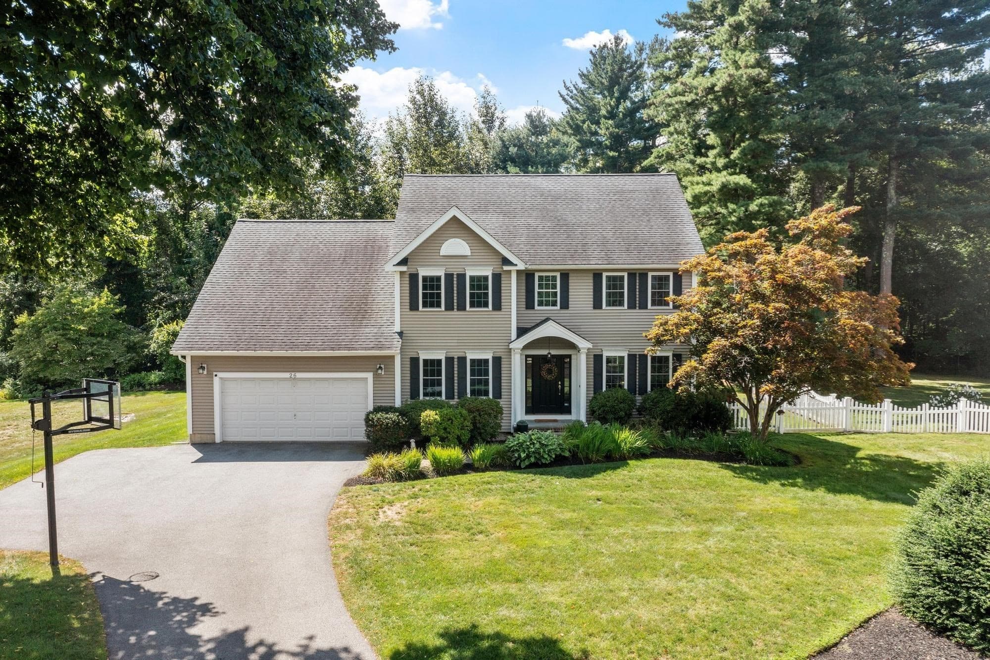 26 Wildwood Dr, Southborough MA 01772